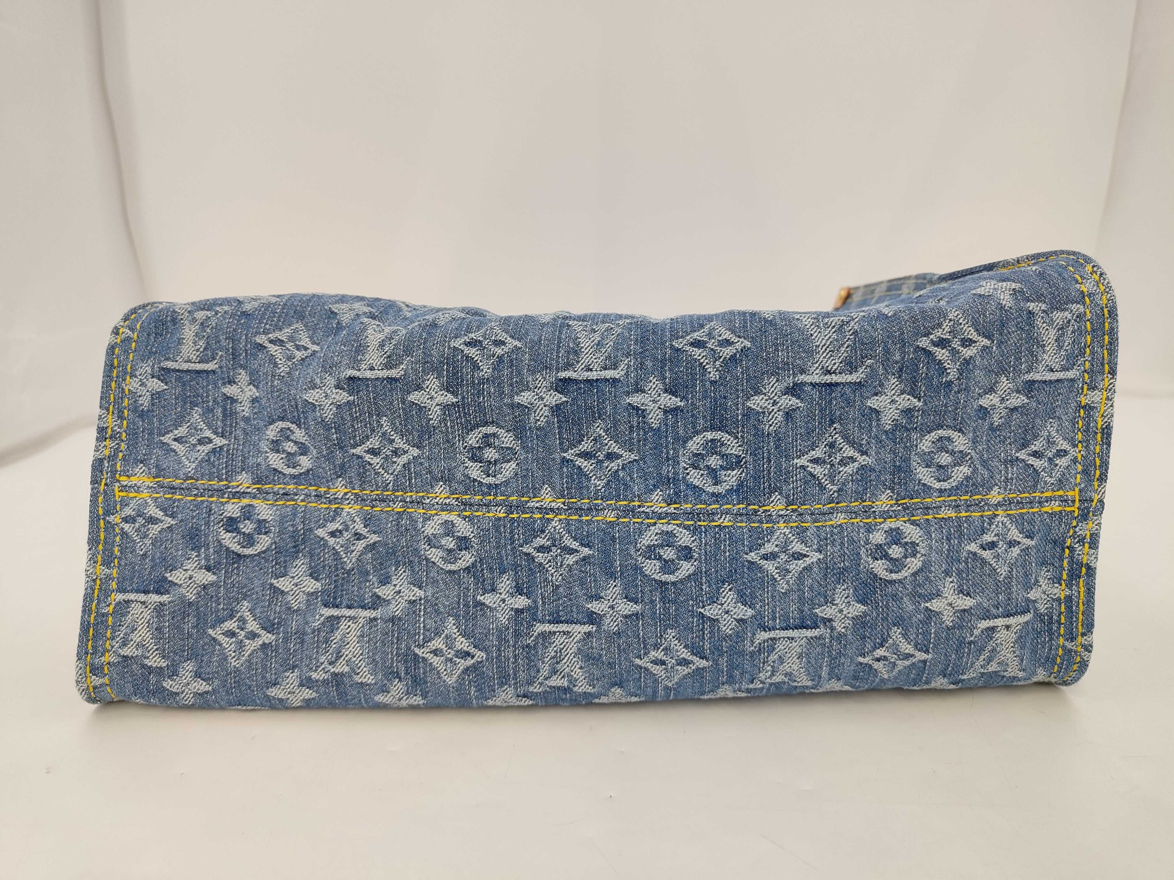 LV M46871 OnTheGo Denim Handbag — view 8