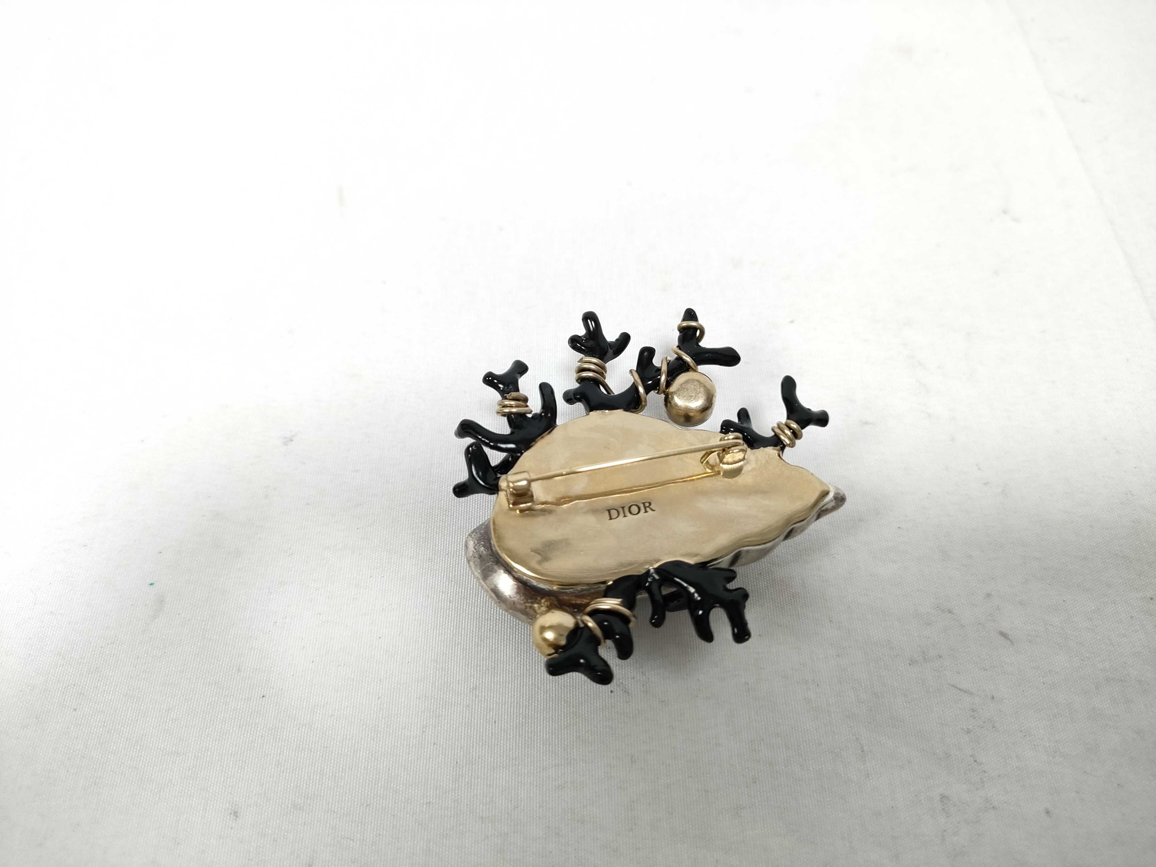 seashell and coral motif brooch — view 6