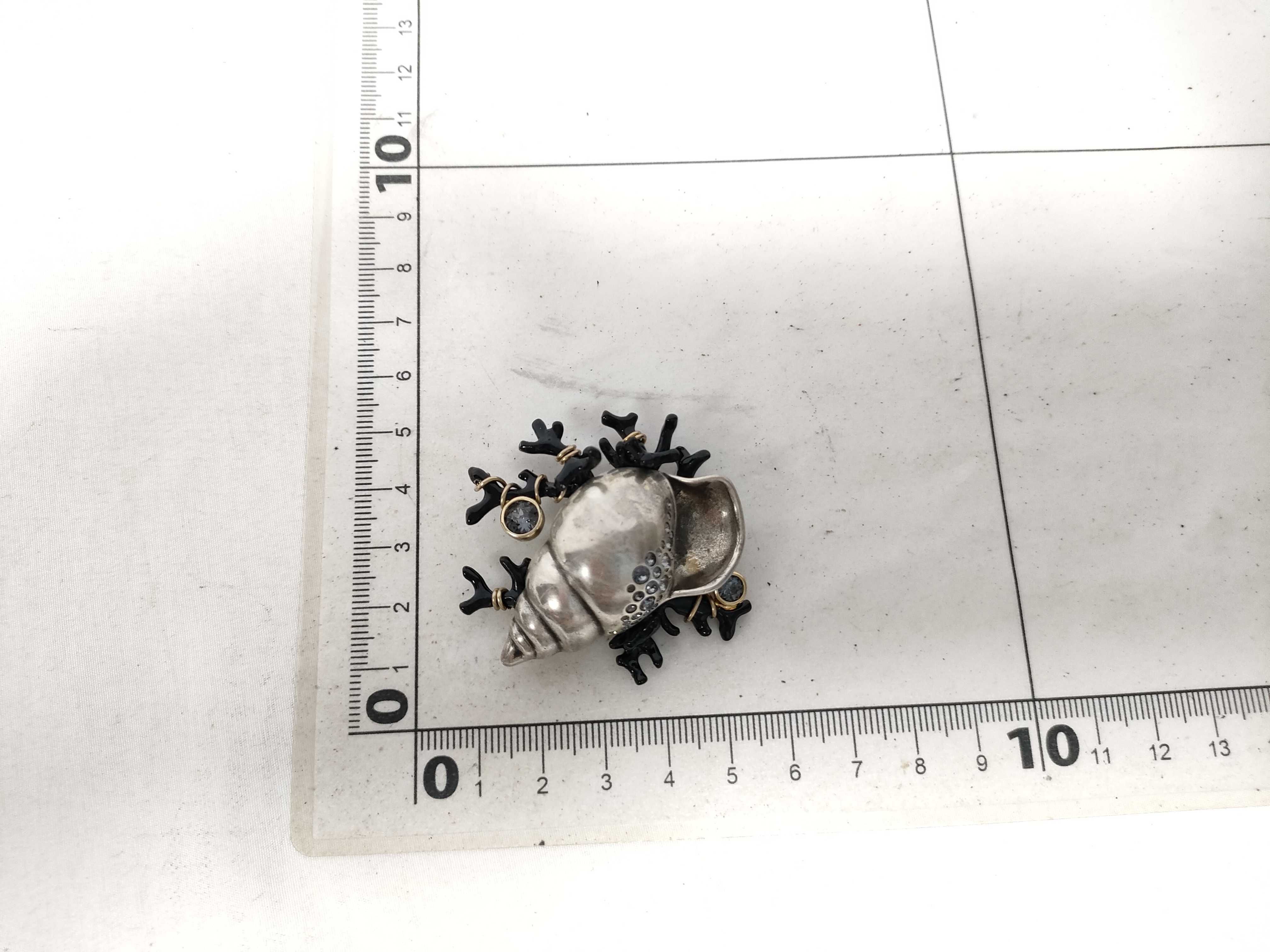 seashell and coral motif brooch — view 9