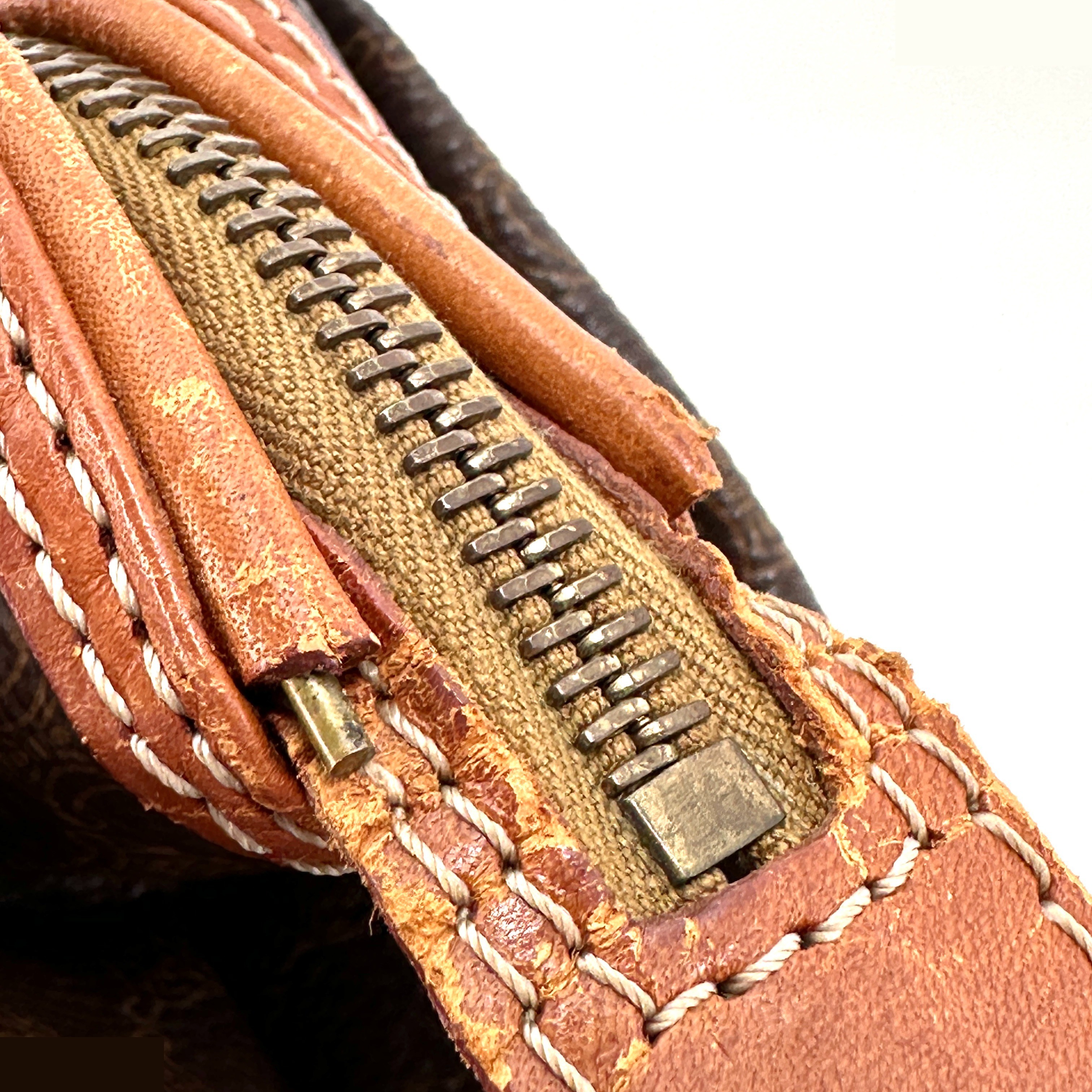 Other line bags/pouches — view 11