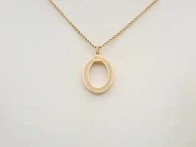 Other line: Precious metal necklaces and pendants, neck circumference approximately 50cm.