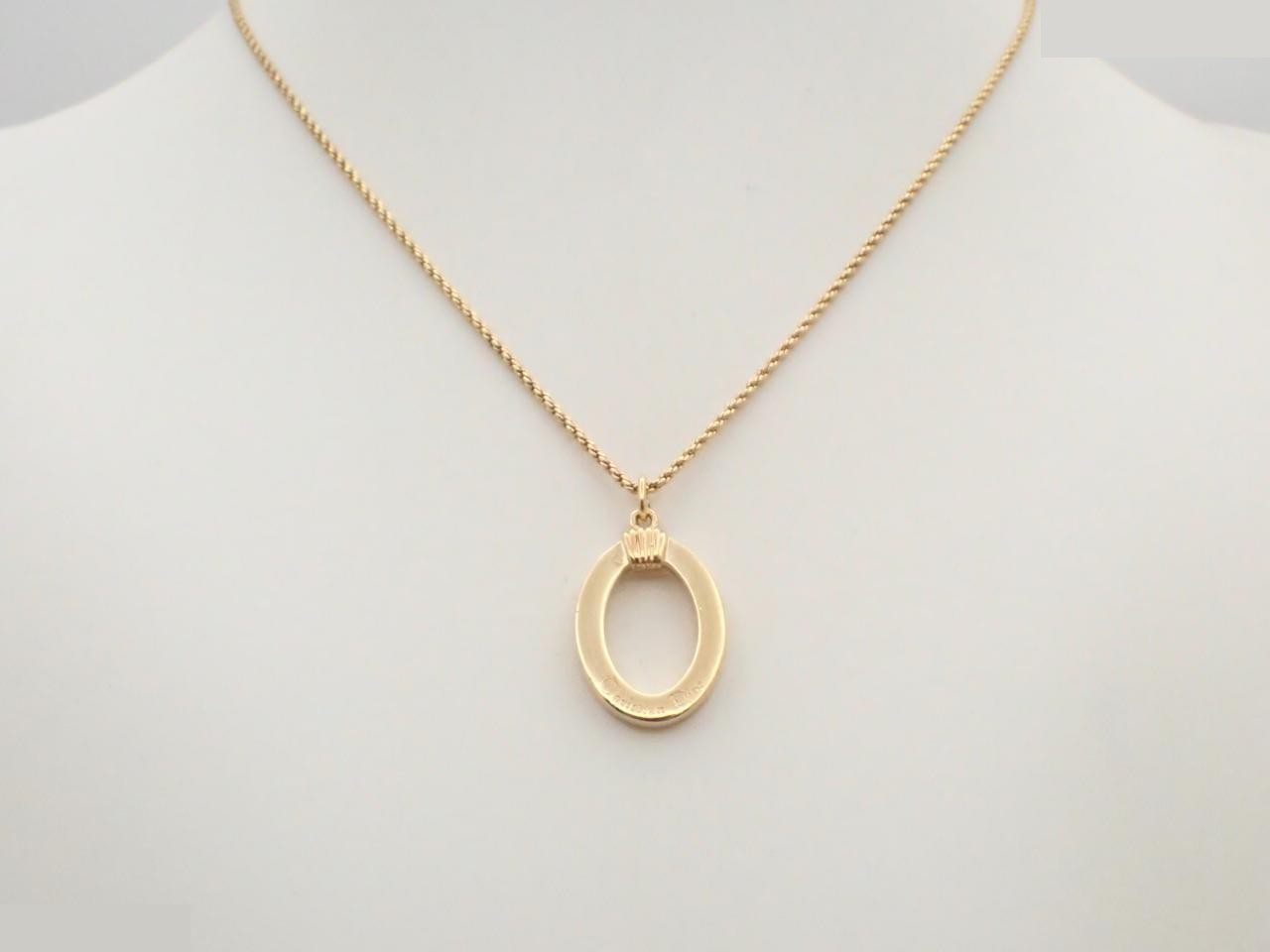 Other line: Precious metal necklaces and pendants, neck circumference approximately 50cm. — view 3