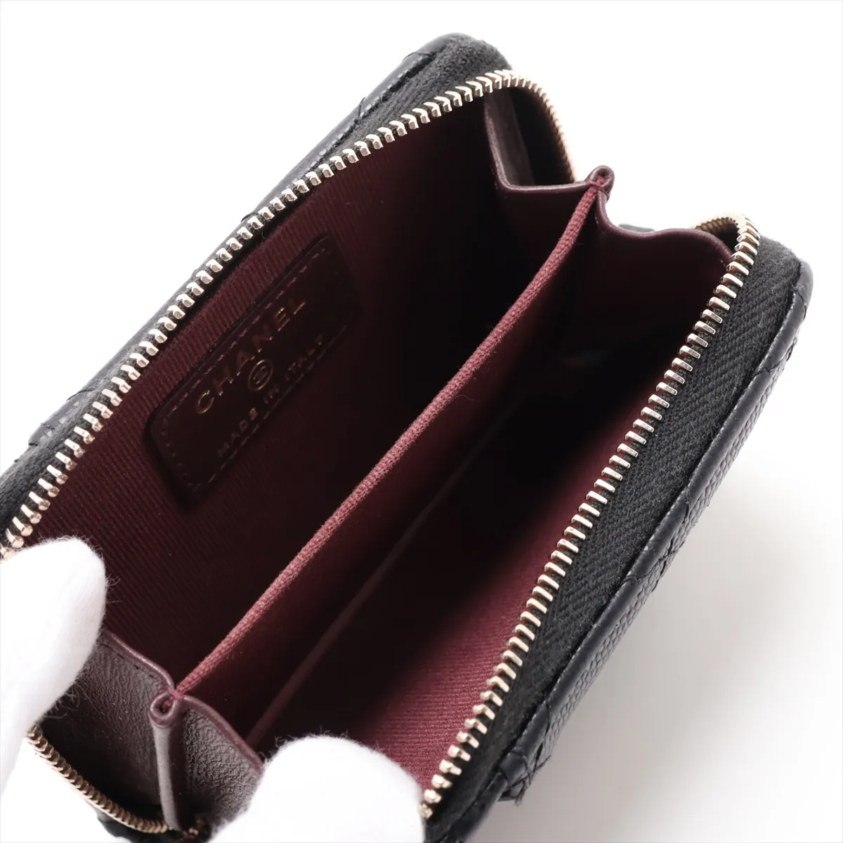 Matelassé Caviar Skin Fragment Case, Black with Gold Hardware, 31850468 — view 3