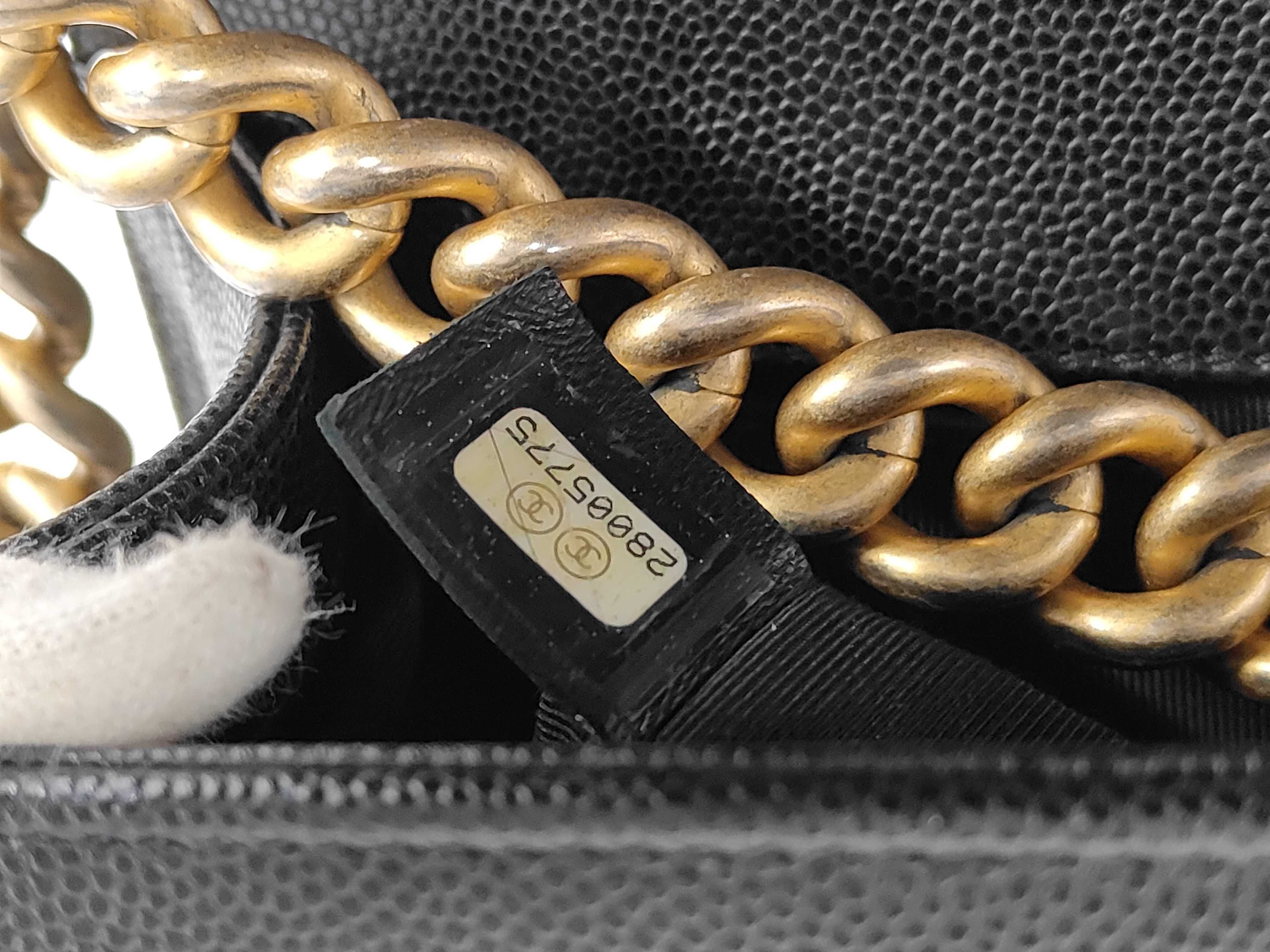 Matelassé Boy Chanel Caviar Skin Black Gold Hardware Serial Number 28-series Shoulder Bag — view 12