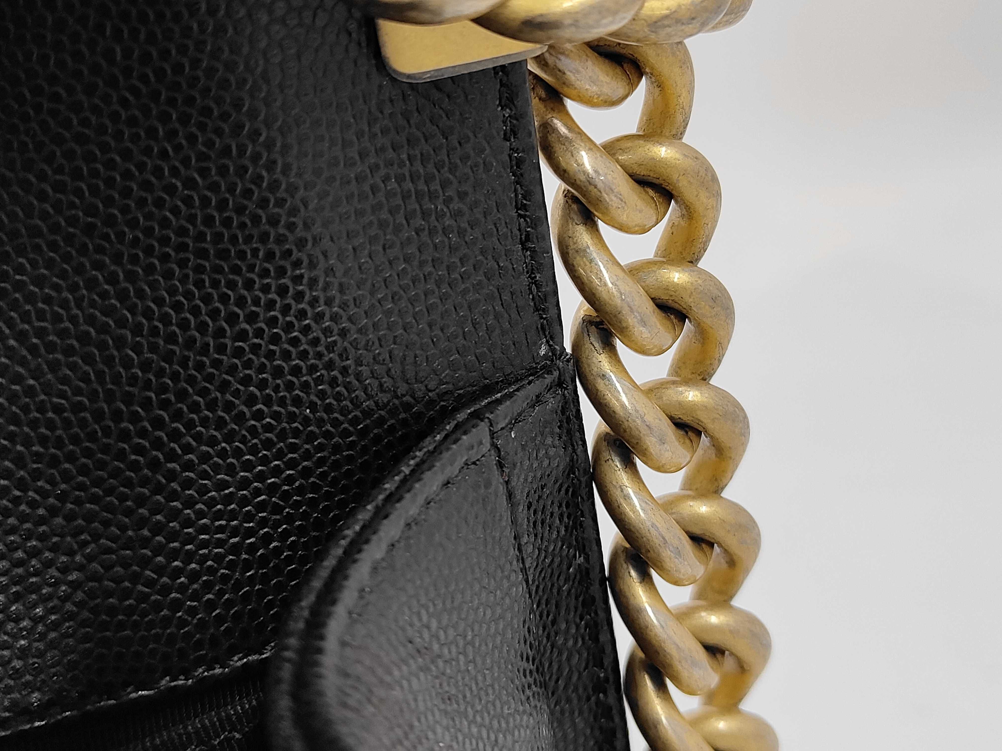 Matelassé Boy Chanel Caviar Skin Black Gold Hardware Serial Number 28-series Shoulder Bag — view 9