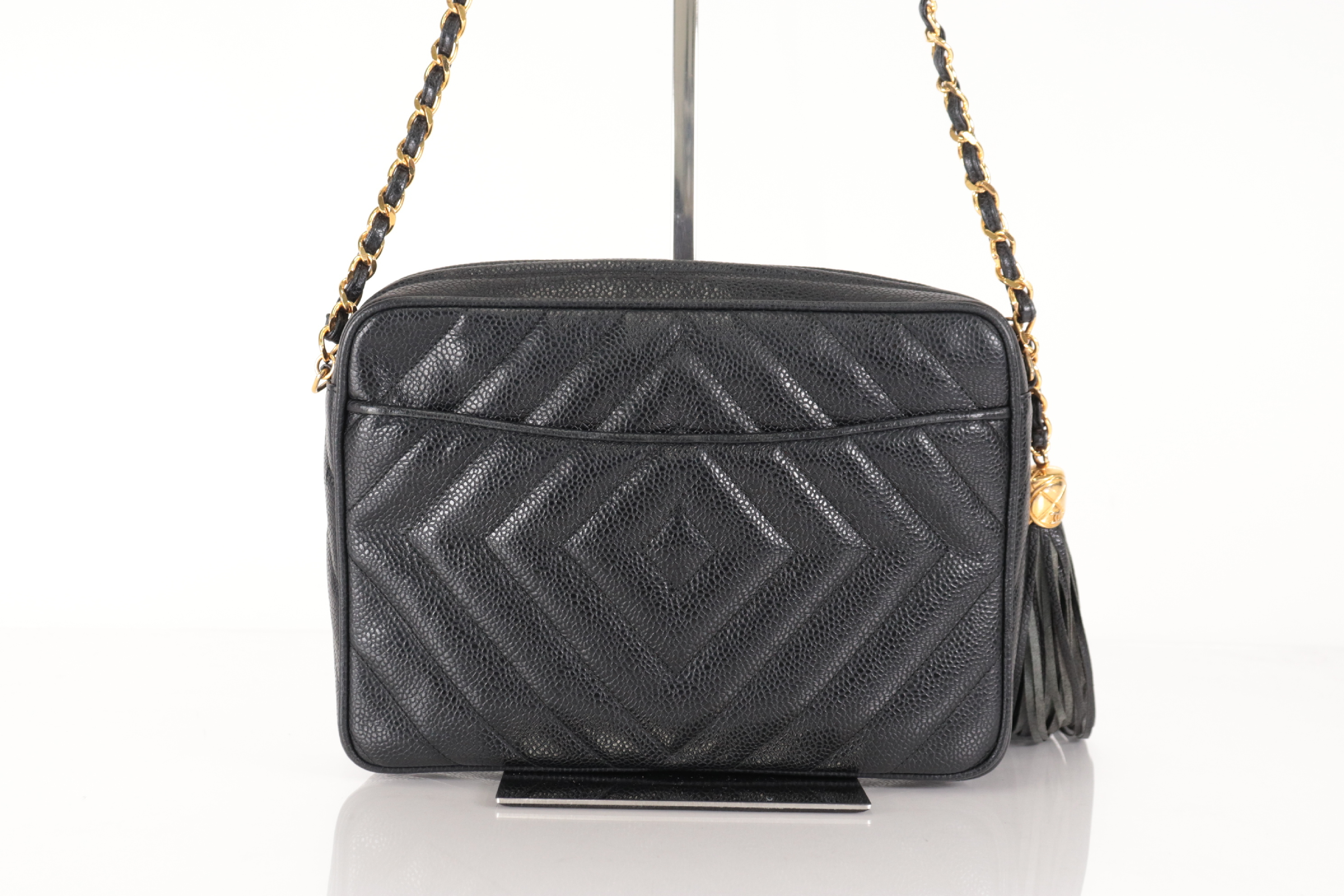 Diamond Stitch Caviar Fringe Chain Shoulder Bag (Series 2) — view 3