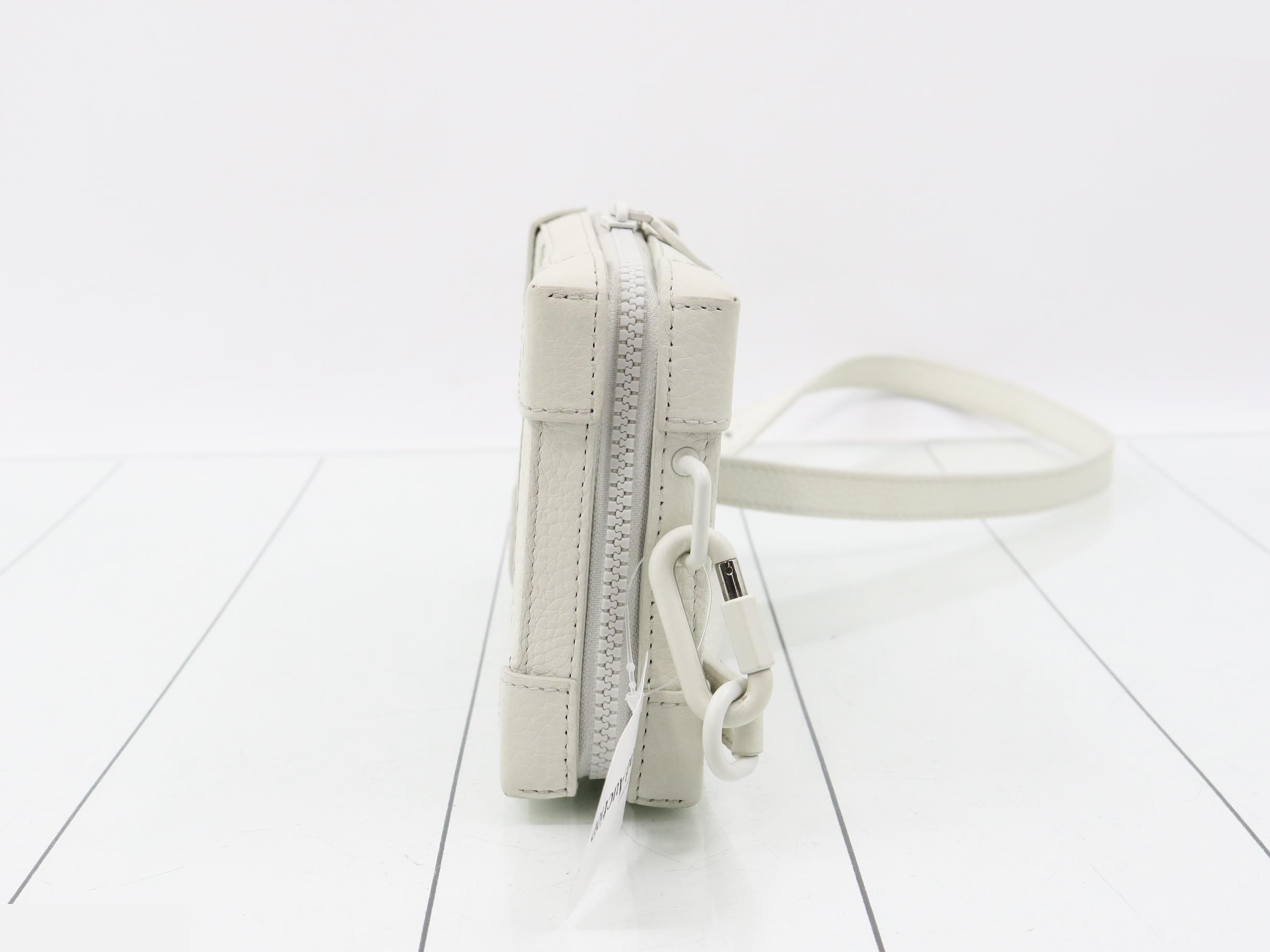 Taurillon Monogram LV Friends Shoulder Bag — view 4