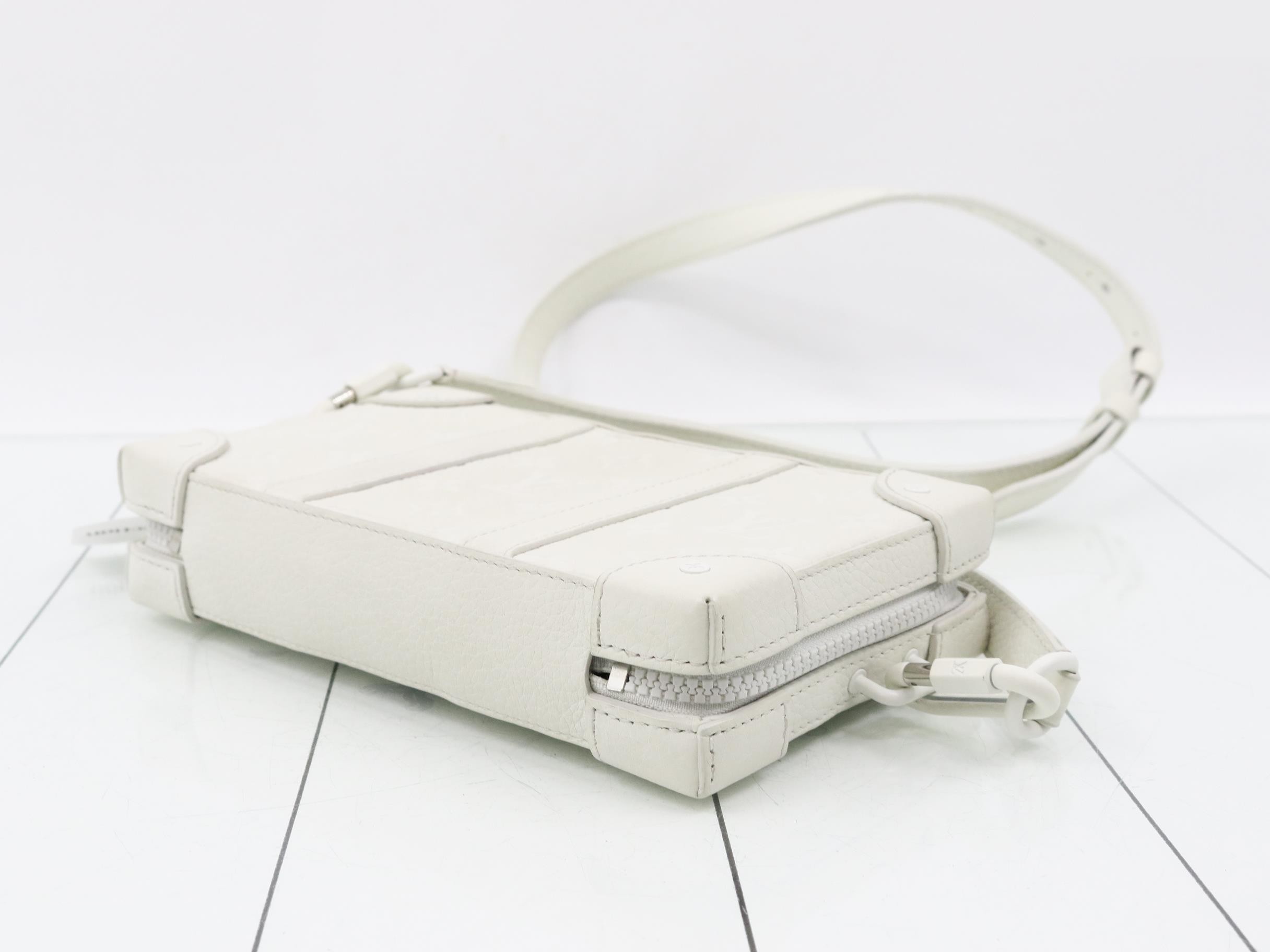 Taurillon Monogram LV Friends Shoulder Bag — view 6