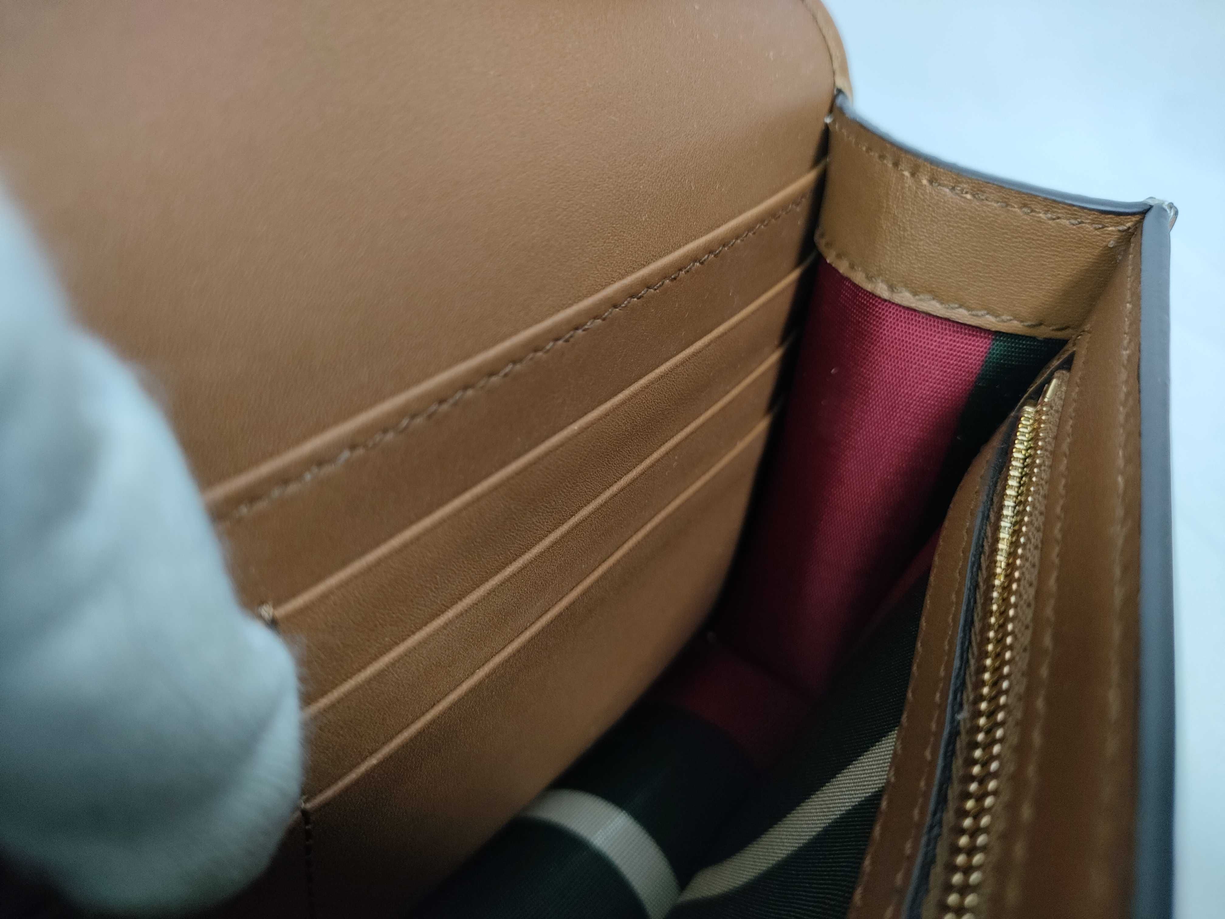 GG Supreme GG Emblem Shoulder Bag — view 9