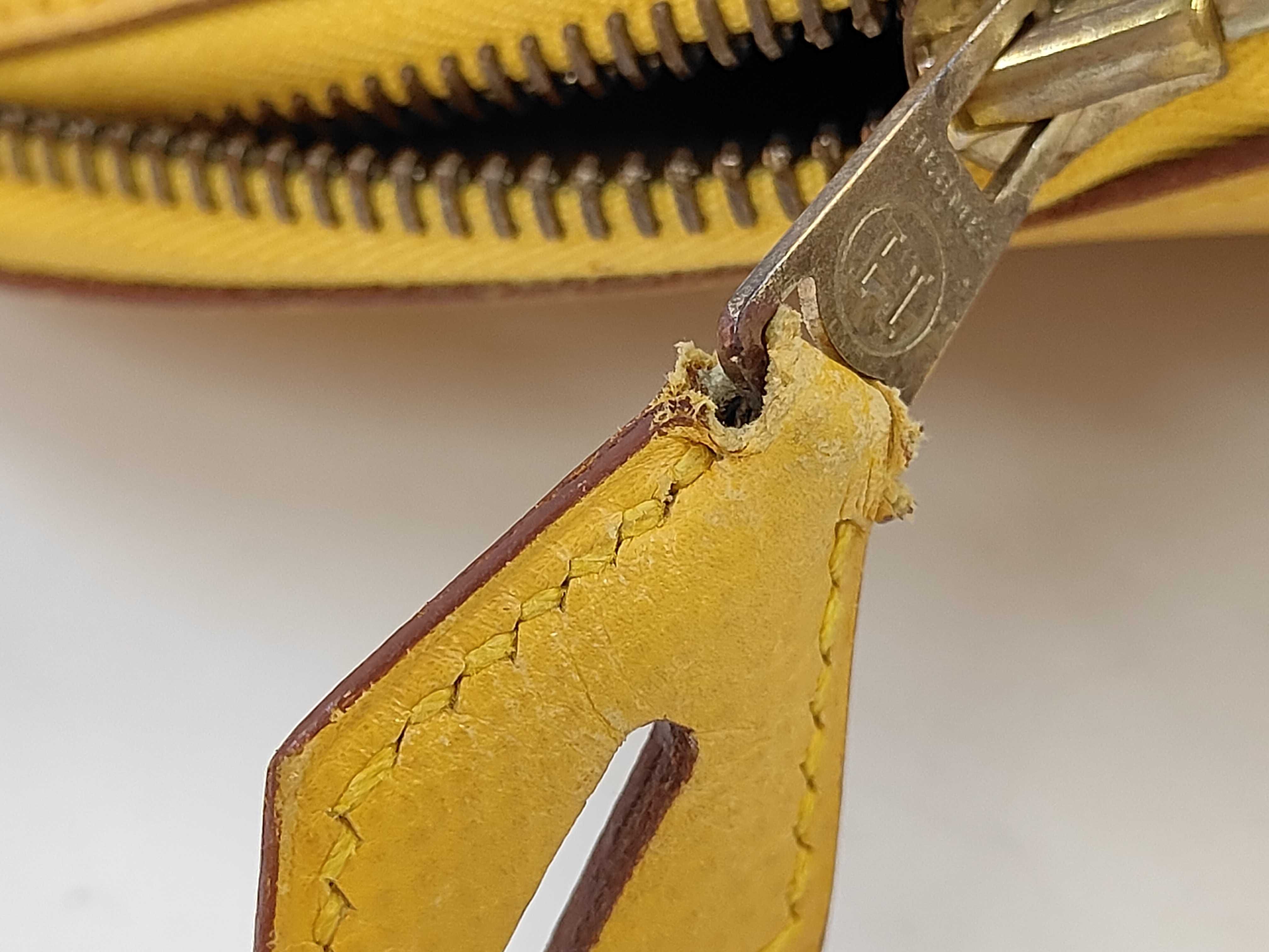 Bolide 31 Epsom Shoulder Bag — view 13