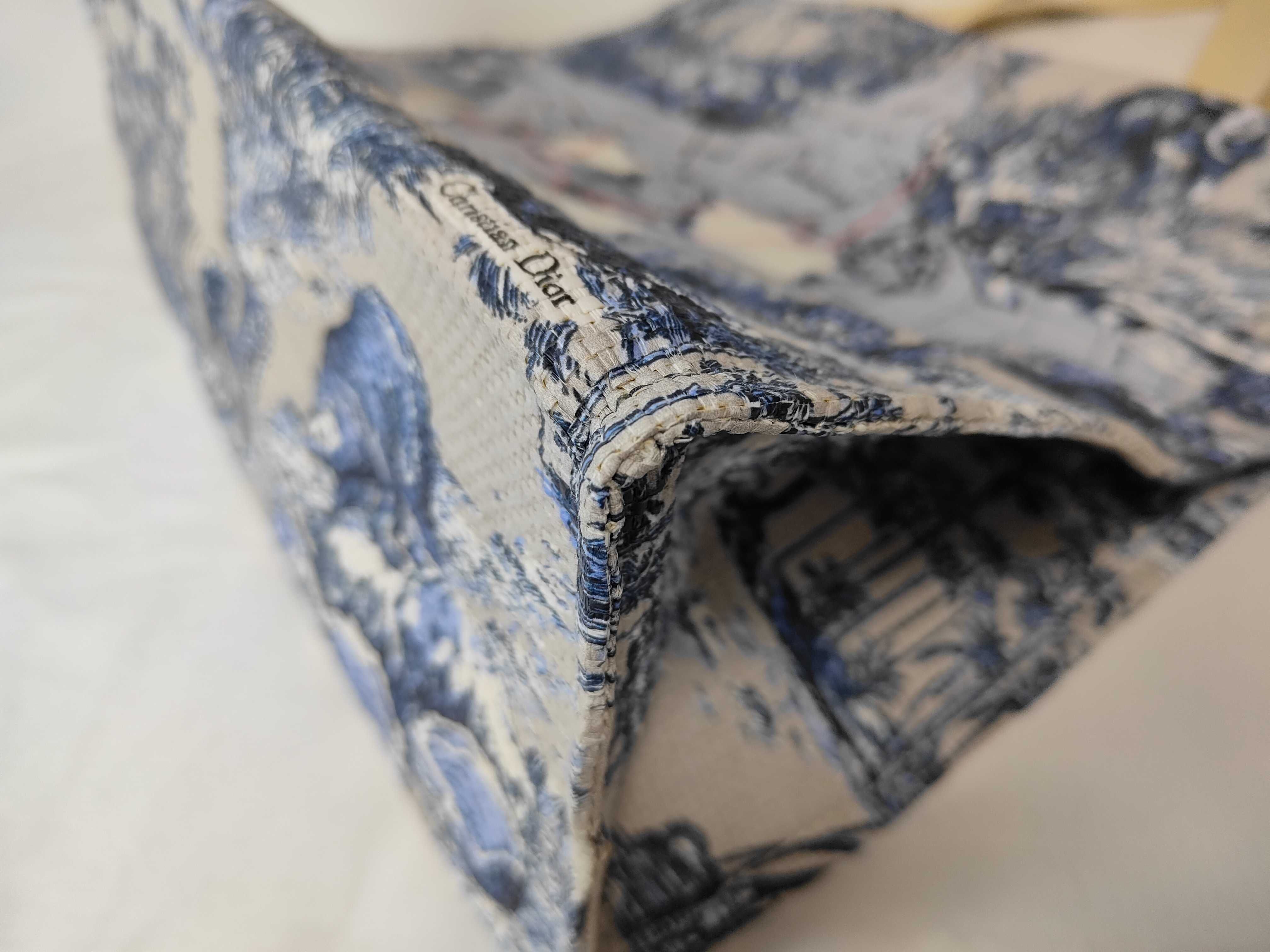 map print novelty tote bag — view 6