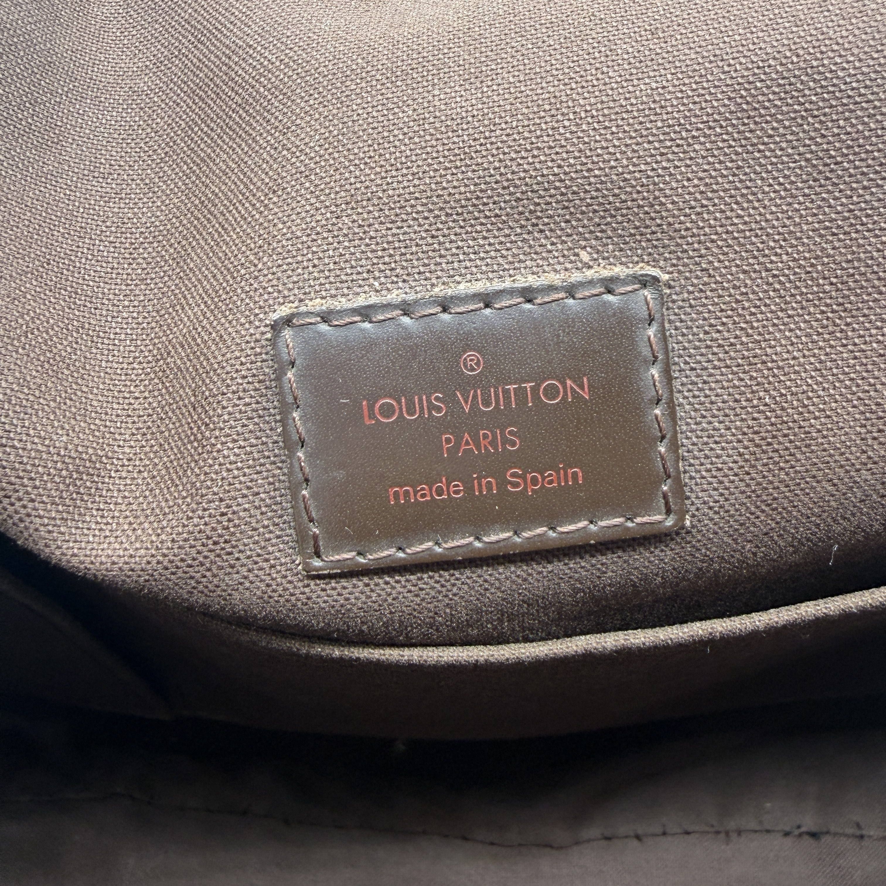 Damier Ebene Brooklyn MM Shoulder Bag — view 13
