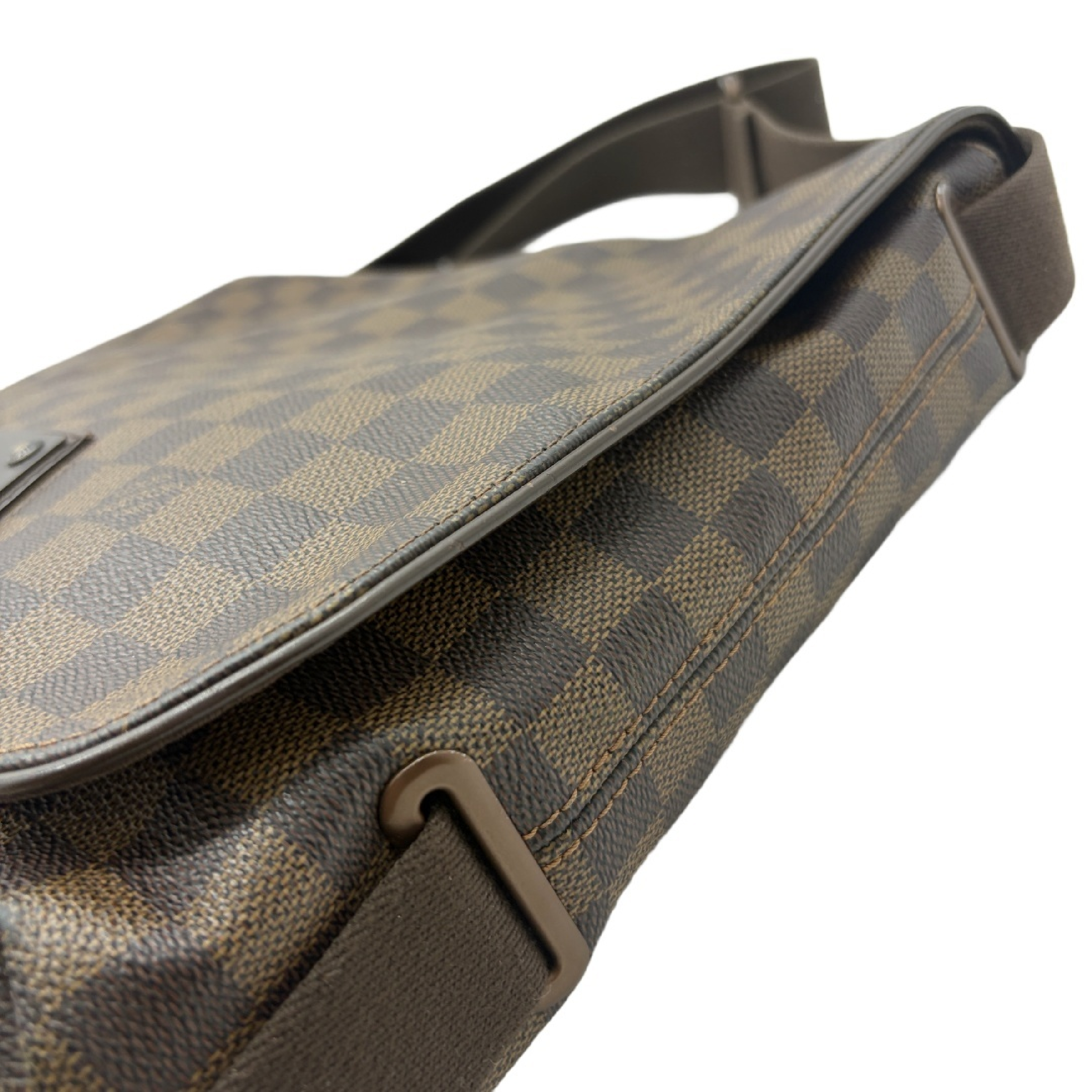 Damier Ebene Brooklyn MM Shoulder Bag — view 8