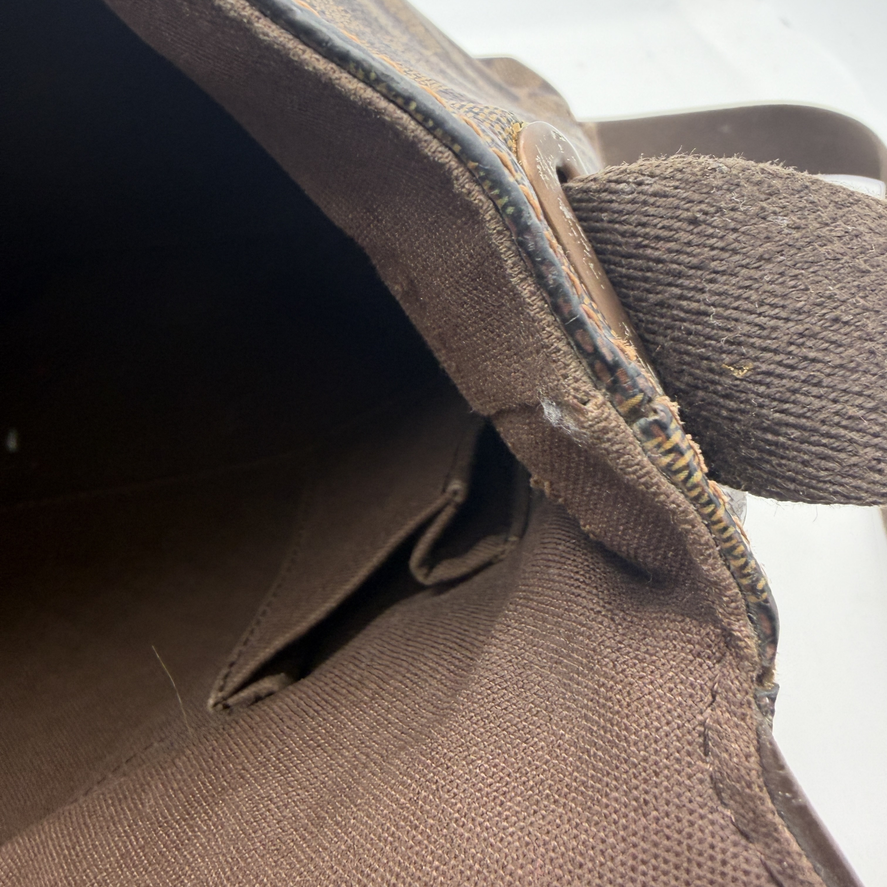 Damier Ebene Brooklyn MM Shoulder Bag — view 10