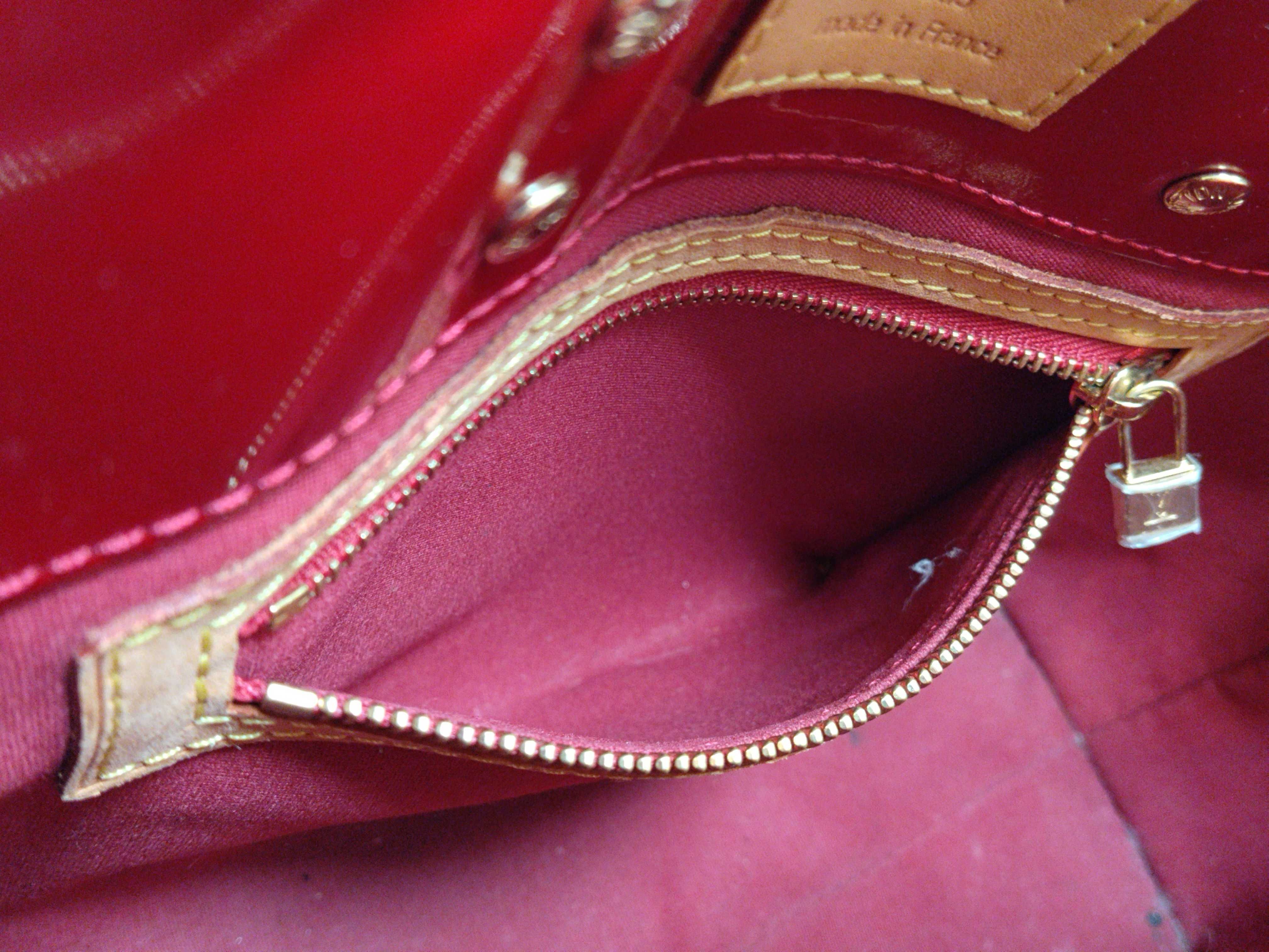 Vernis A. Louis Vuitton Vernis Lead PM Pomme d'Amour Handbag Red Handbag — view 12