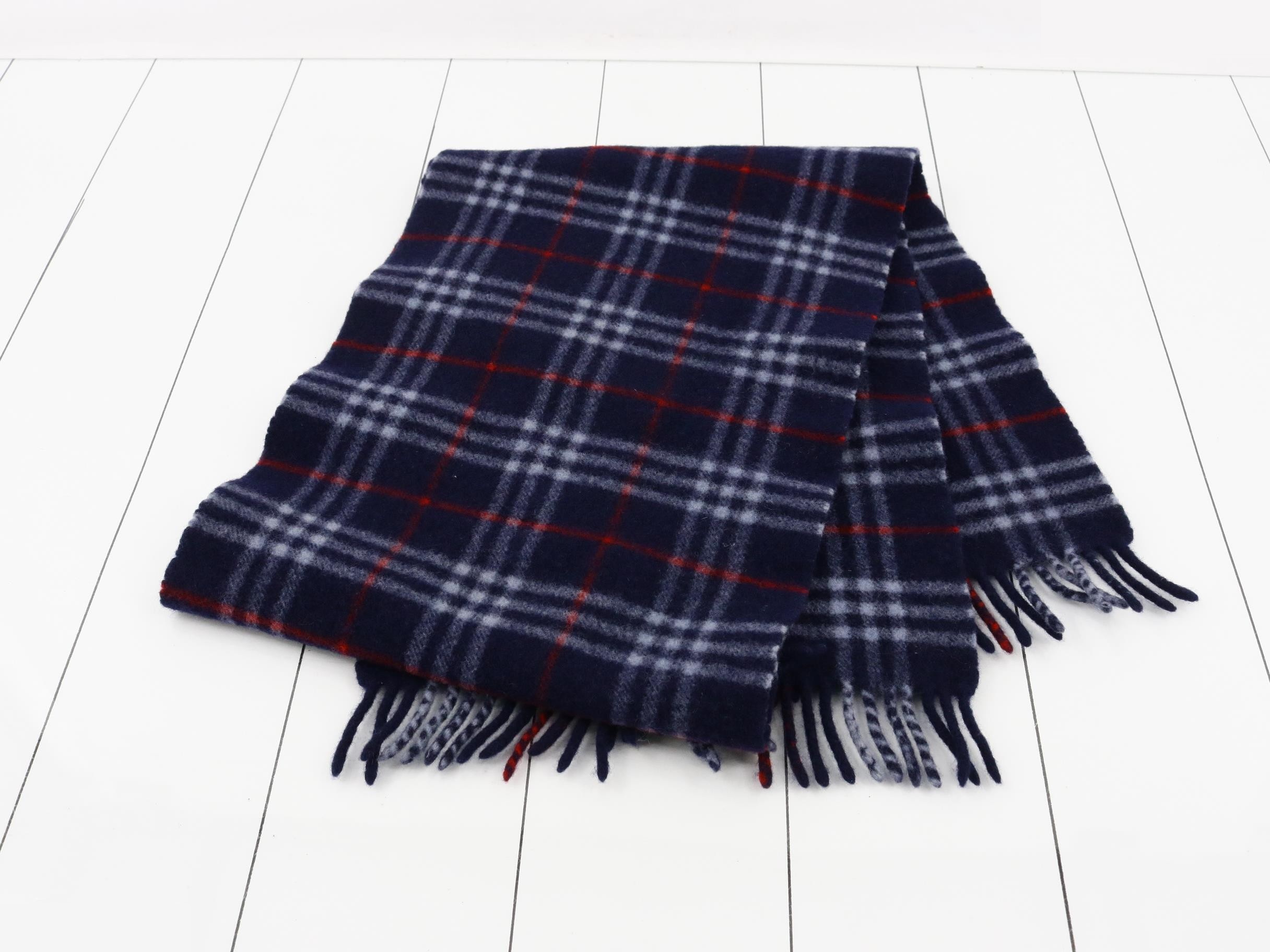 Other lines: Small items, accessories, and scarves — view 3