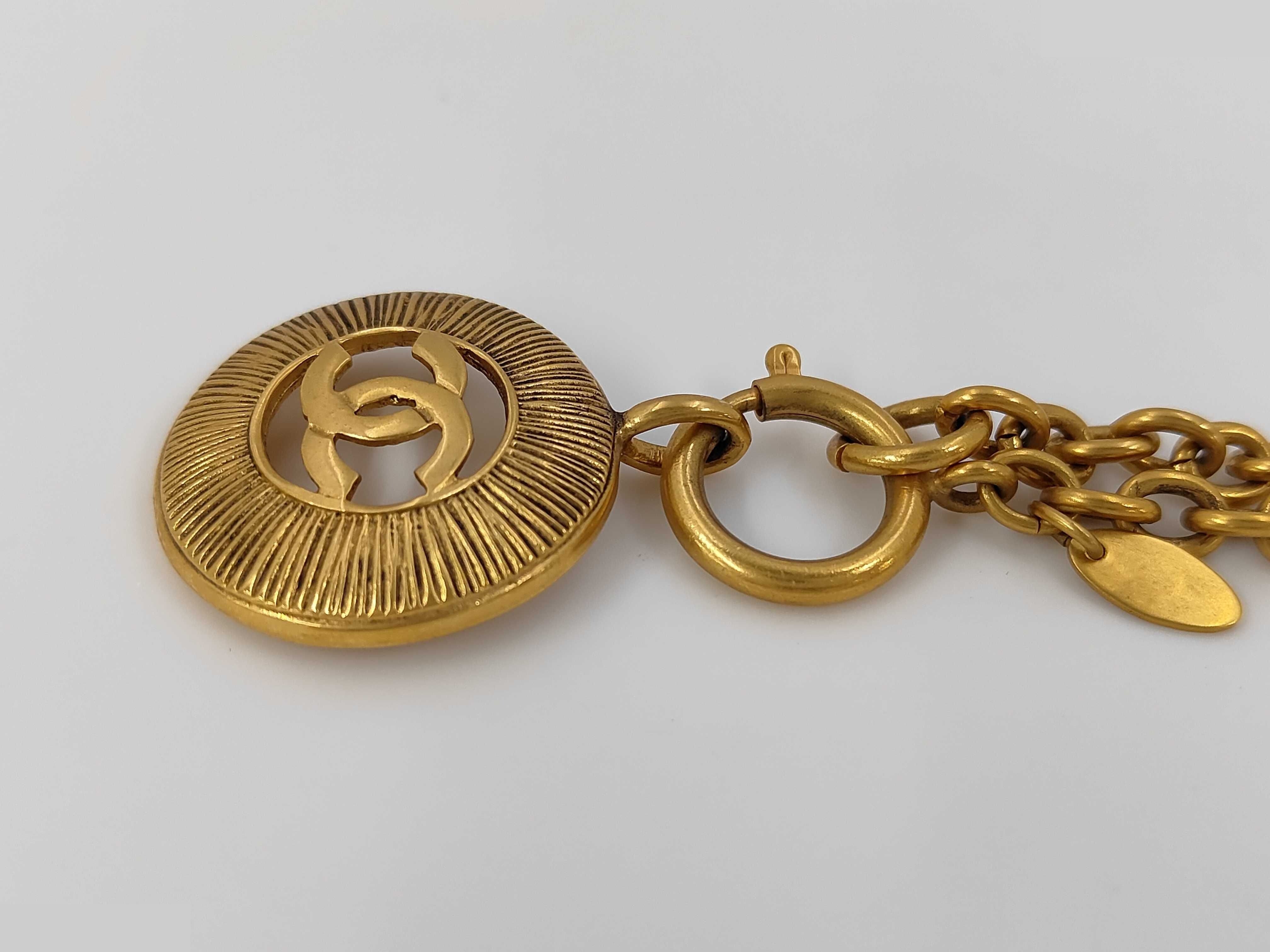 Vintage Classic Coco Mark Round Necklace (with comments) — view 3