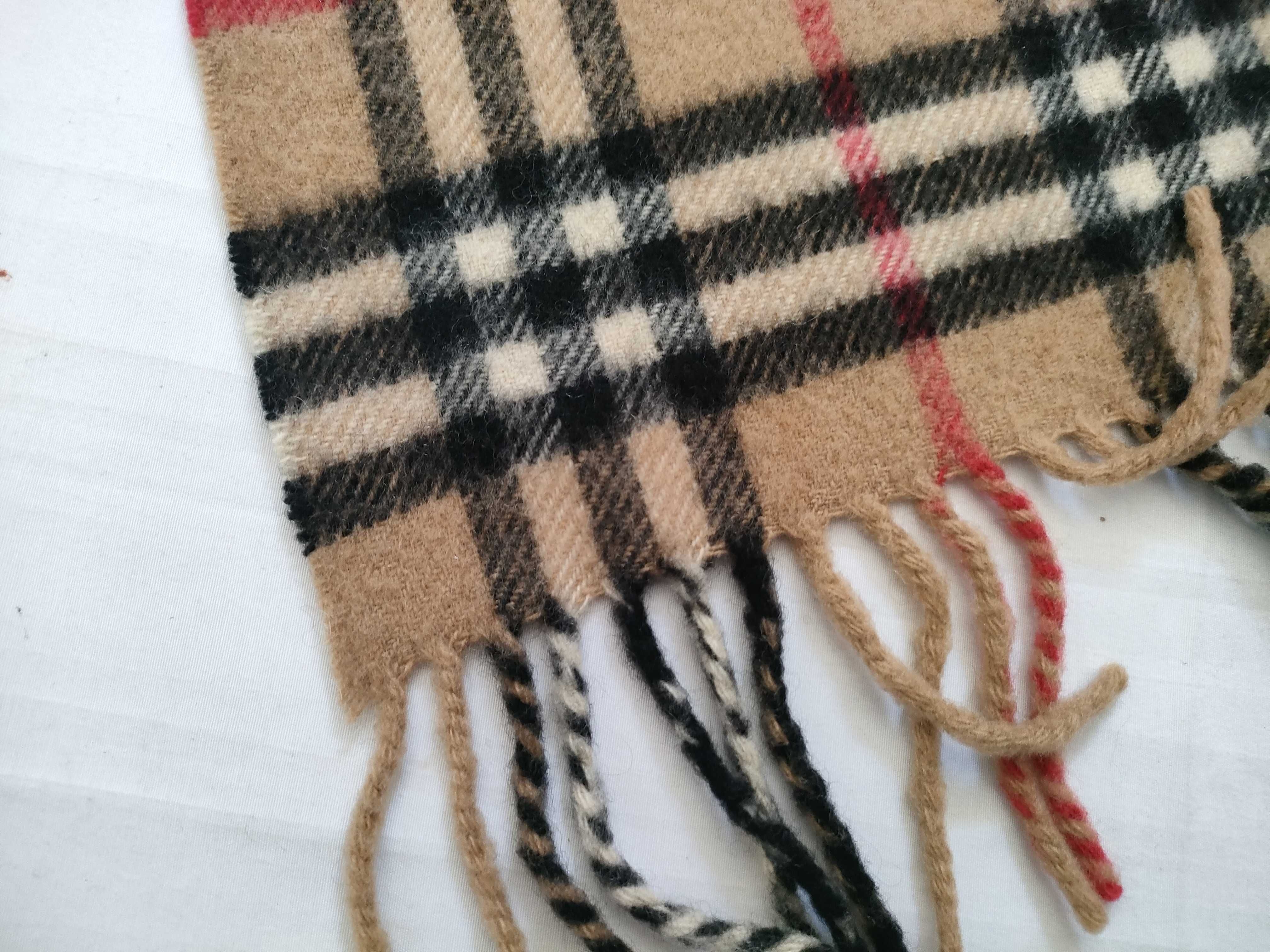 100% Cashmere Scarf, Nova Check Pattern, and other accessories. — view 3