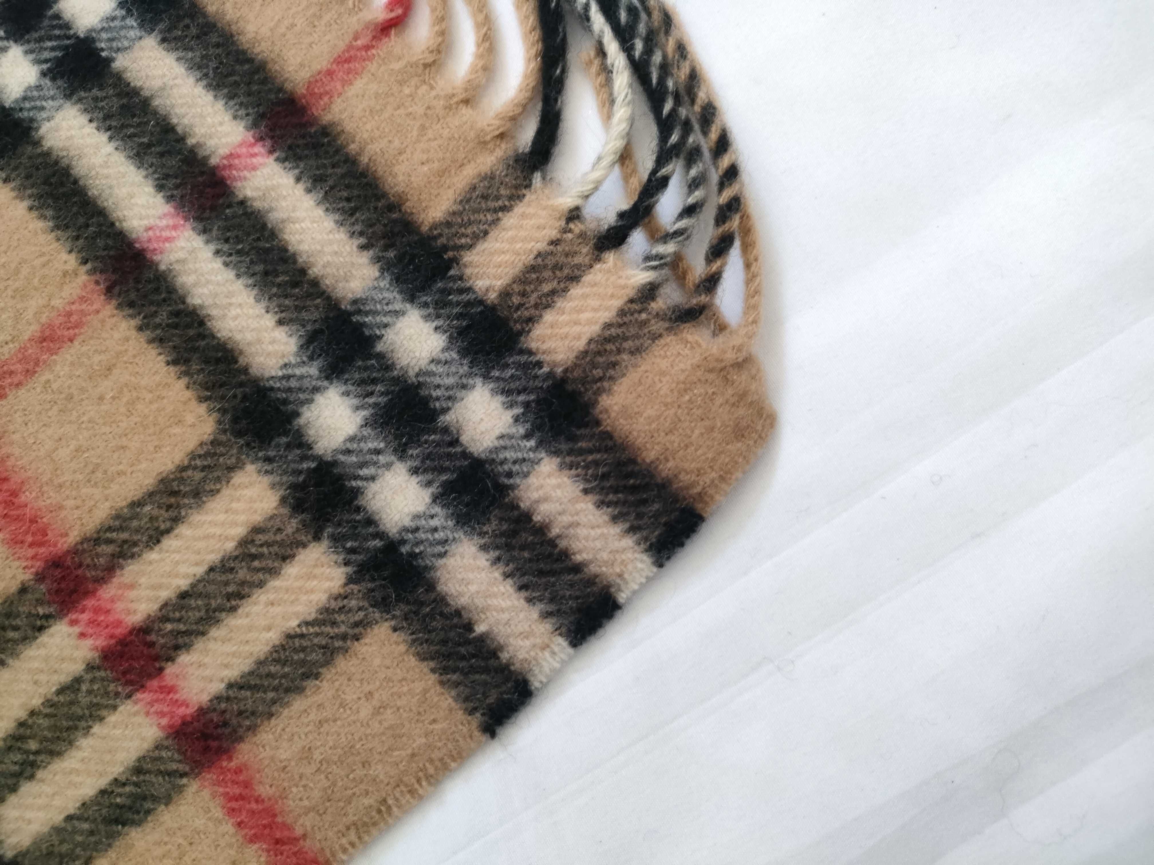 100% Cashmere Scarf, Nova Check Pattern, and other accessories. — view 5