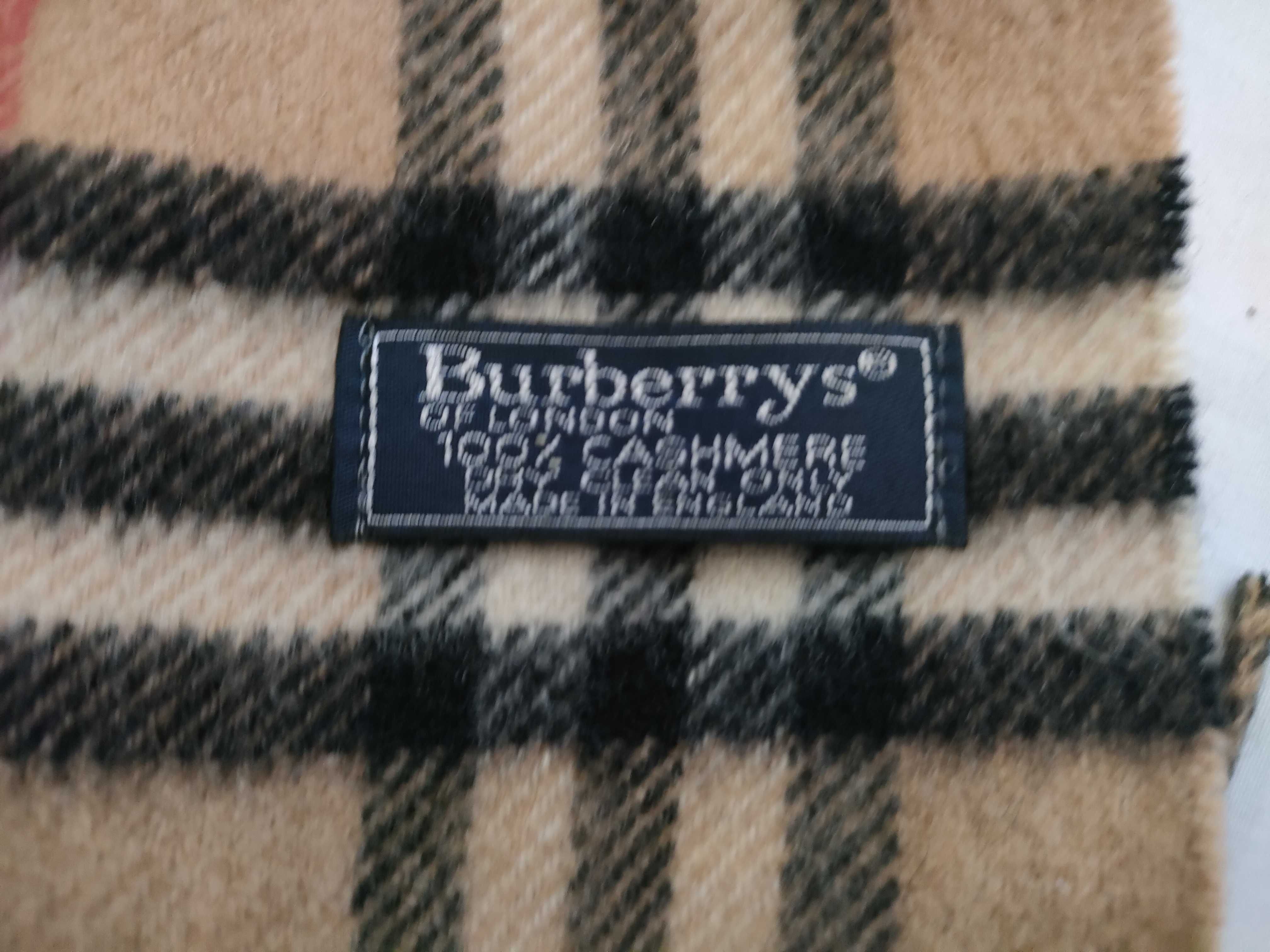 100% Cashmere Scarf, Nova Check Pattern, and other accessories. — view 6