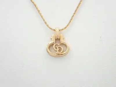 Necklace, chain approximately 43 cm