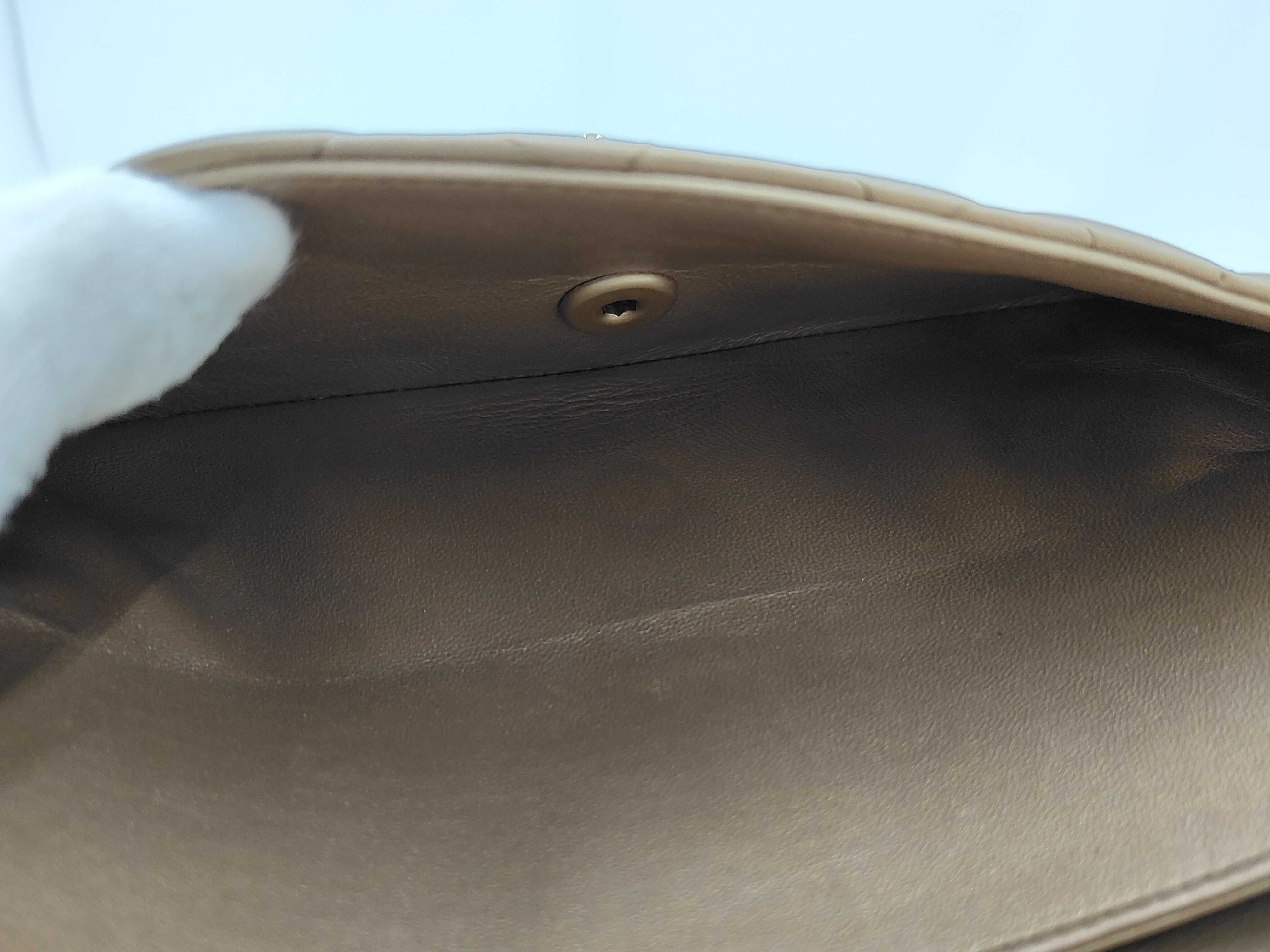 Matelassé 25 Lambskin Shoulder Bag with Gold Hardware (GD) and Double Flap (Serial Number 17) — view 11