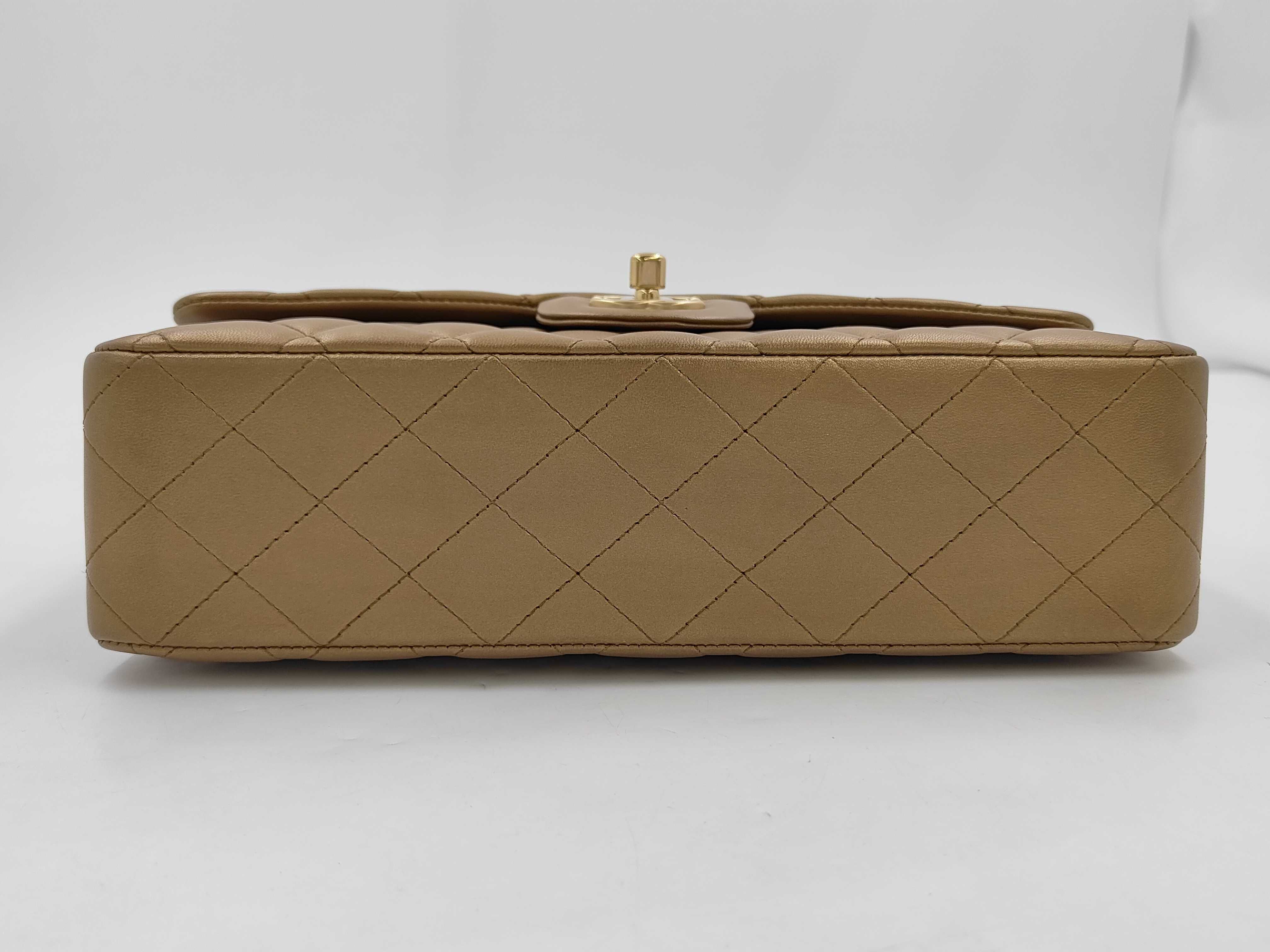 Matelassé 25 Lambskin Shoulder Bag with Gold Hardware (GD) and Double Flap (Serial Number 17) — view 5