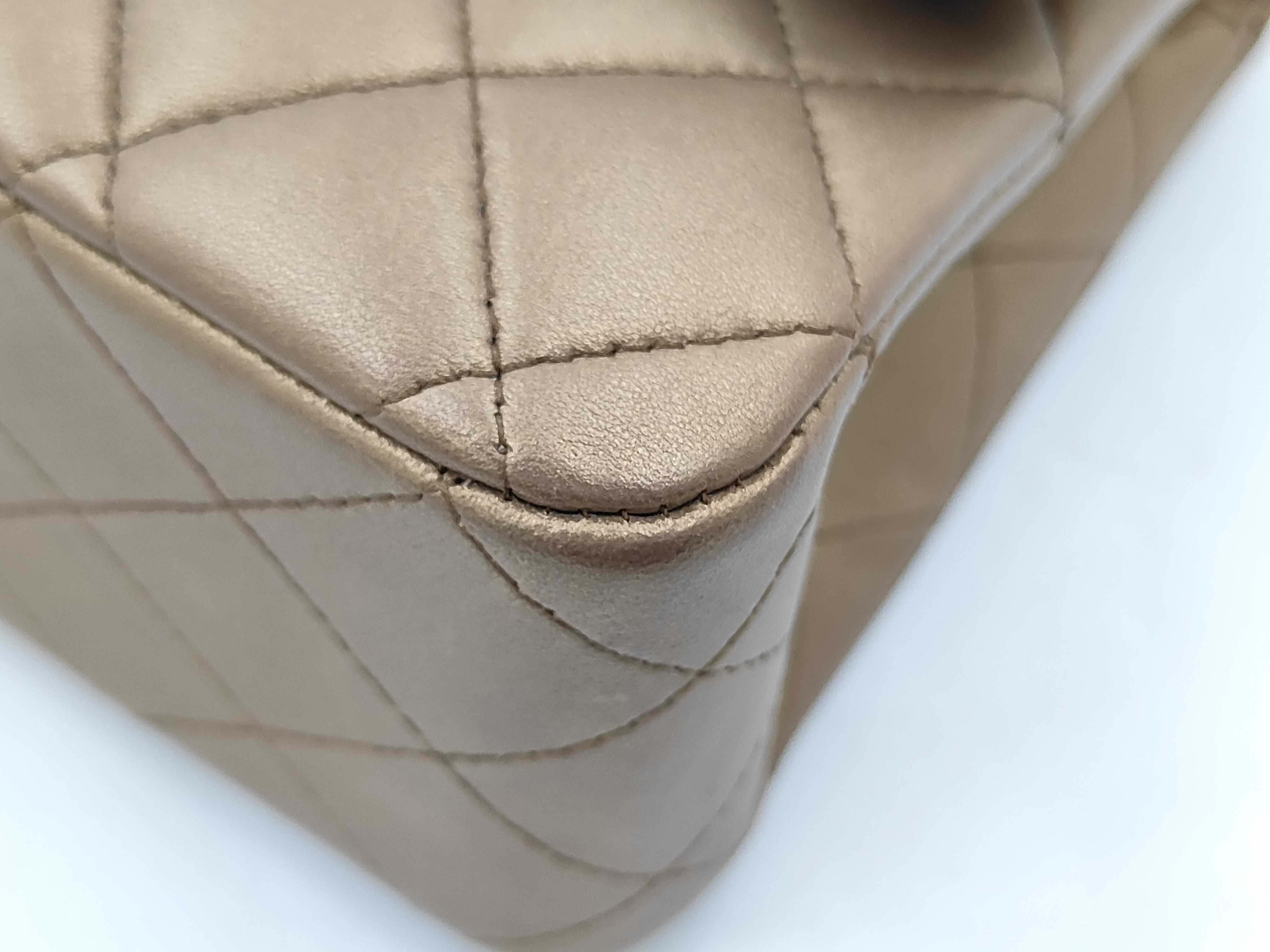 Matelassé 25 Lambskin Shoulder Bag with Gold Hardware (GD) and Double Flap (Serial Number 17) — view 6