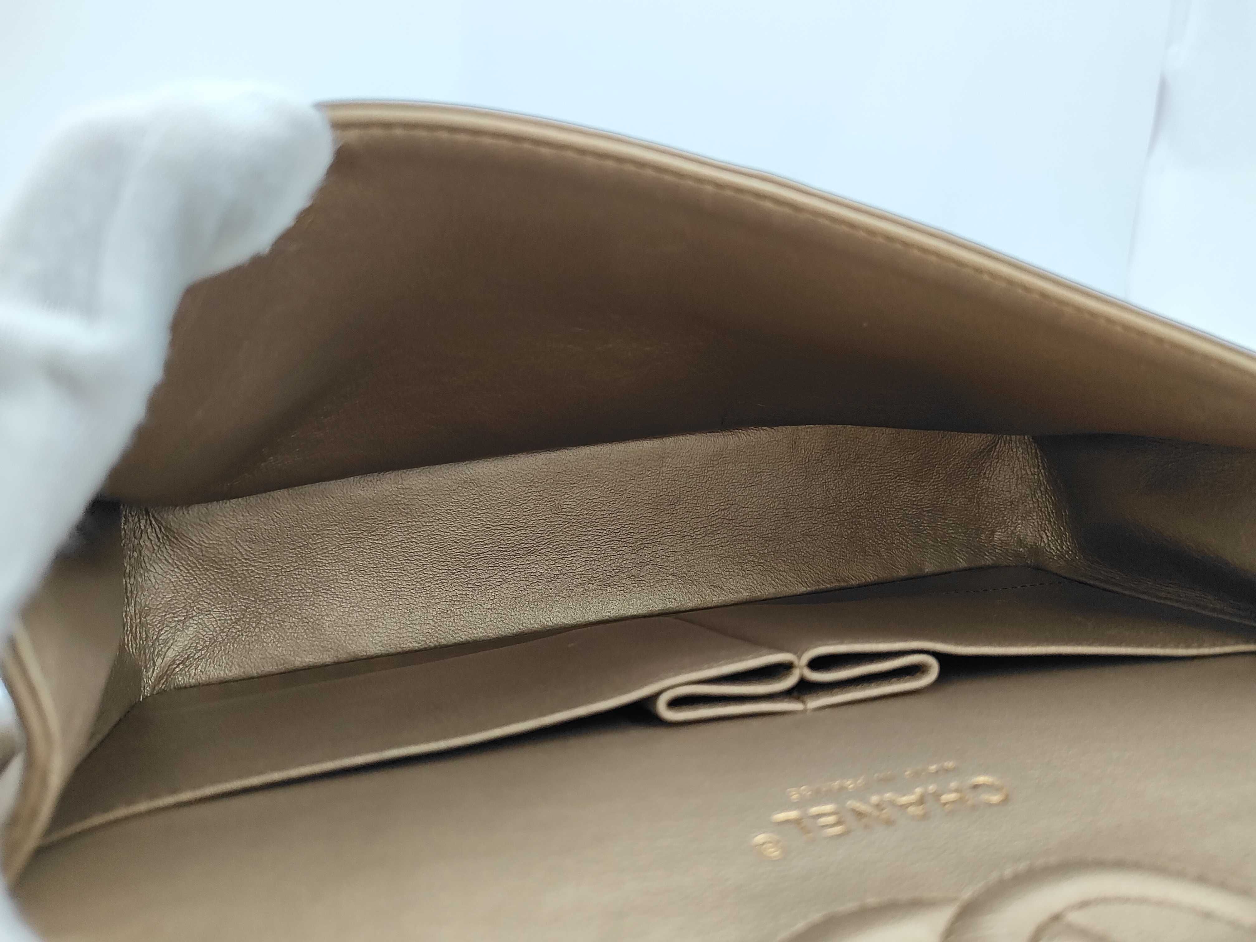 Matelassé 25 Lambskin Shoulder Bag with Gold Hardware (GD) and Double Flap (Serial Number 17) — view 10