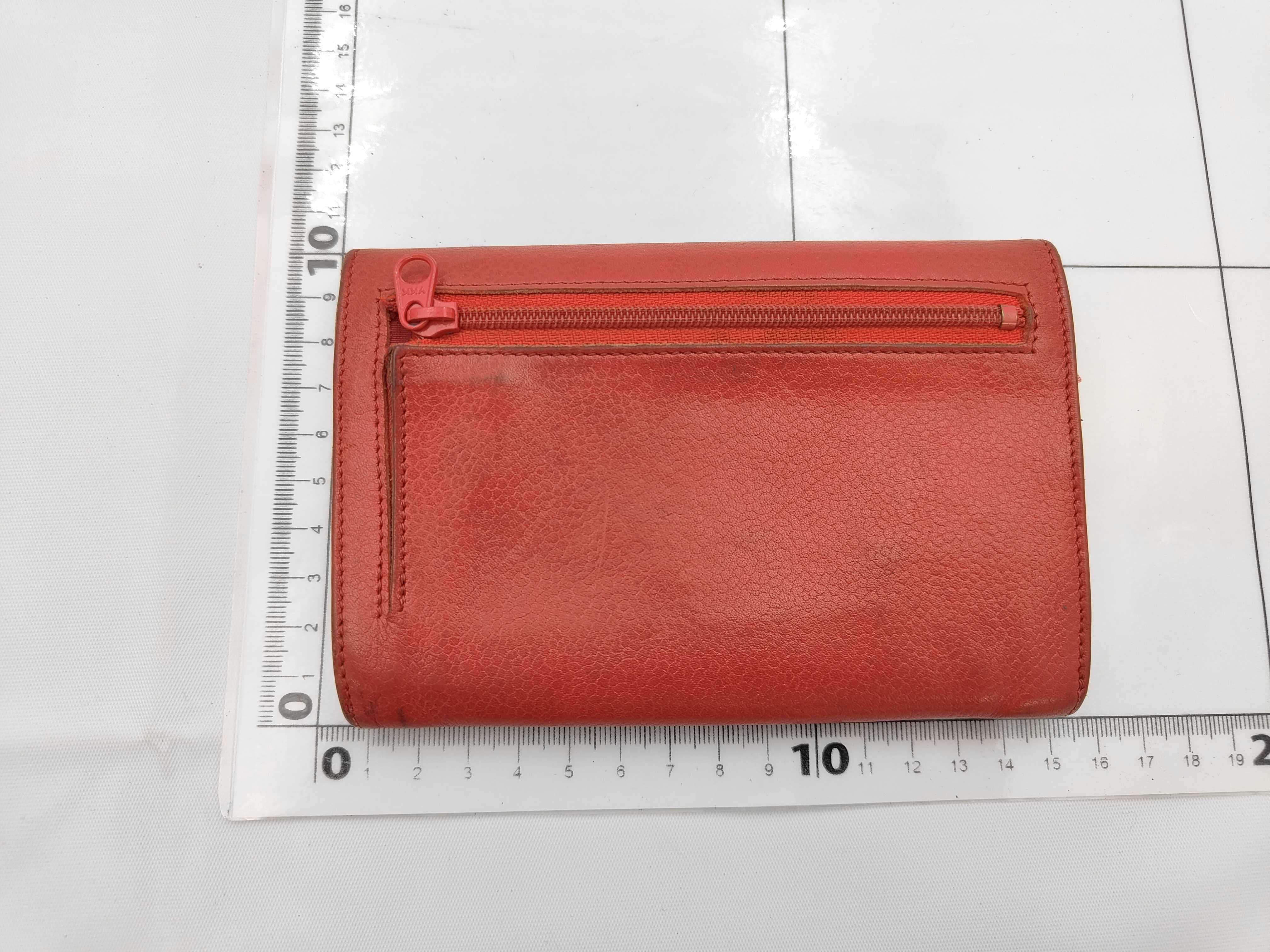 bi-fold wallet — view 2