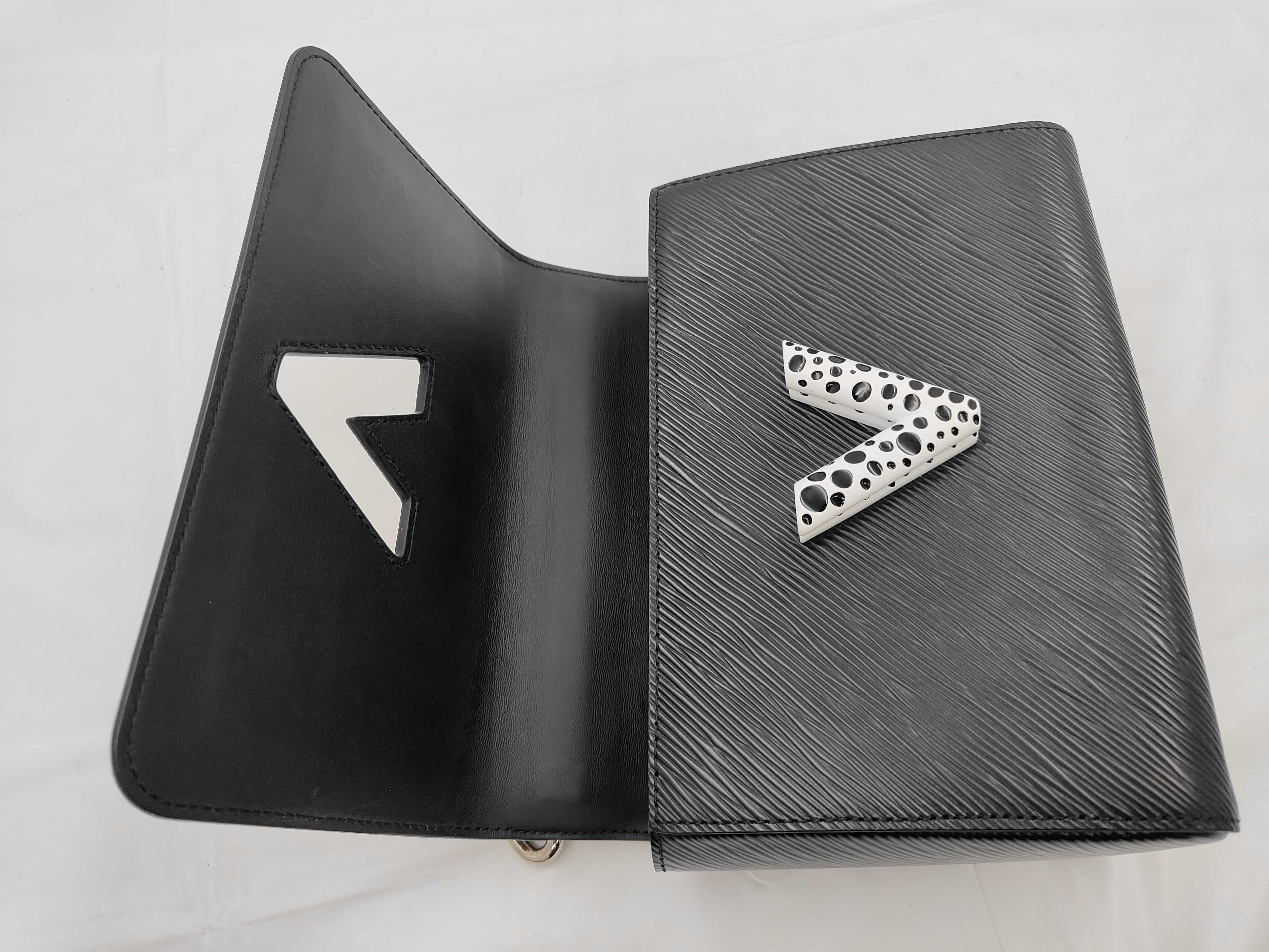 Yayoi Kusama LV x YK Epi Twist MM Infinite Dot 2-way Chain Shoulder Bag M21694 Black Shoulder Bag — view 7