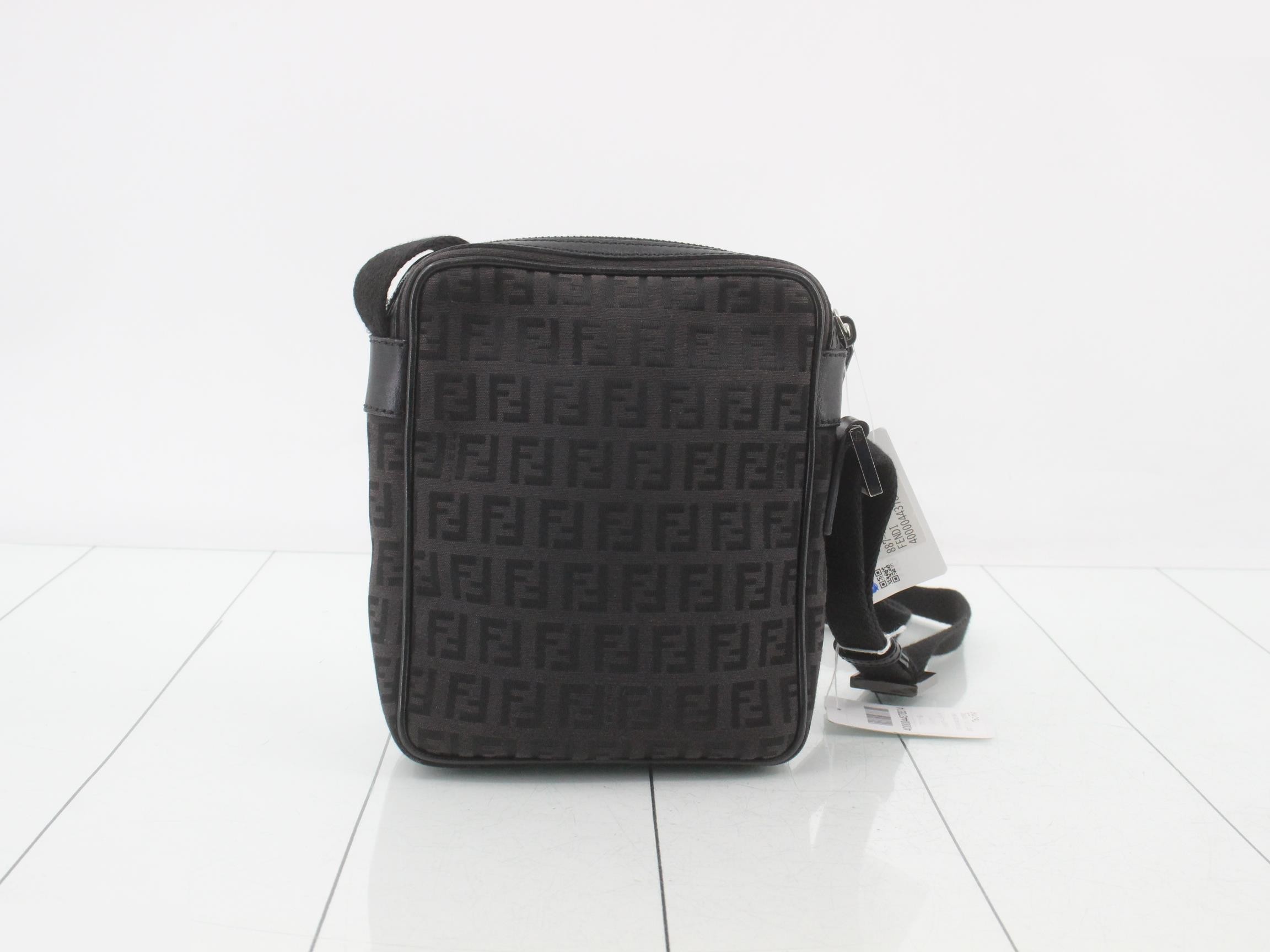 Zucchino Shoulder Bag — view 2