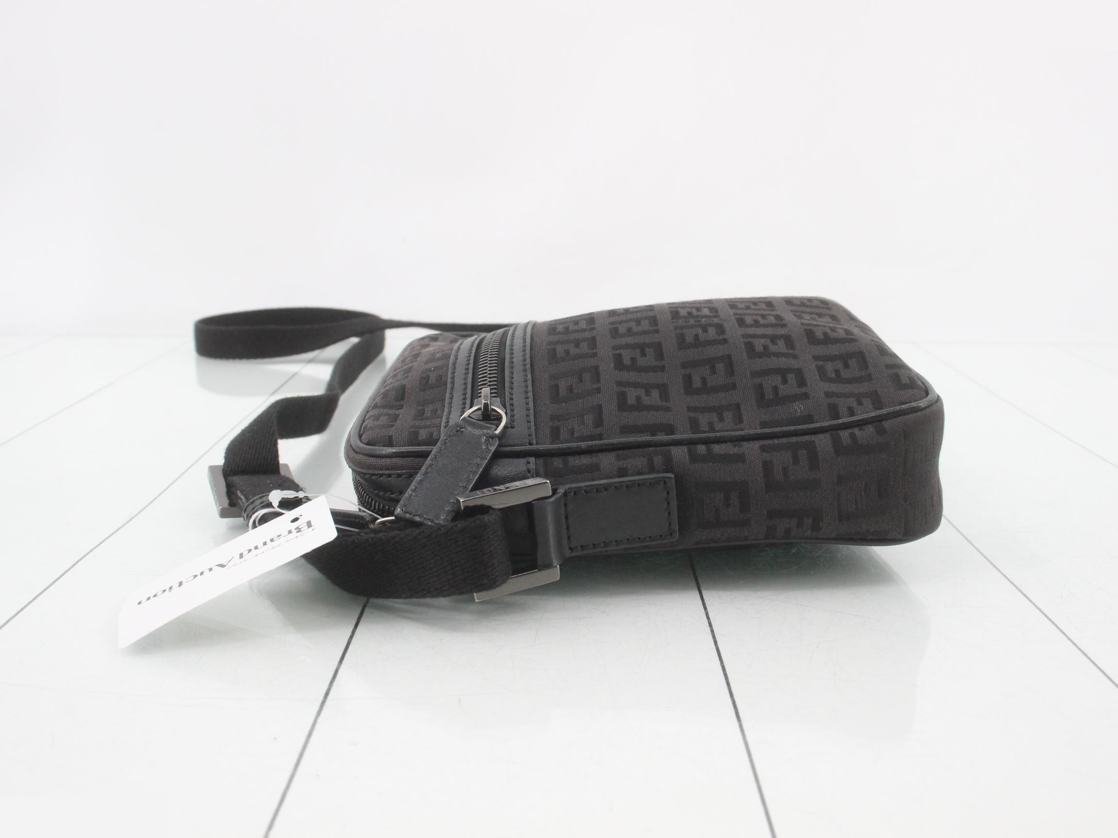 Zucchino Shoulder Bag — view 4