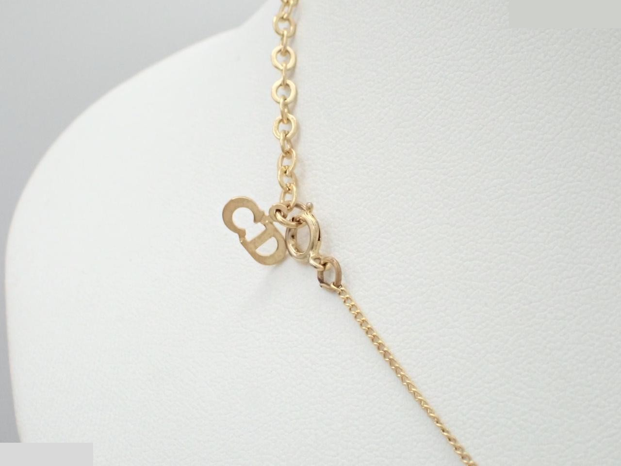 Other lines: Precious metals, necklaces, pendants, chain approximately 46cm. — view 2