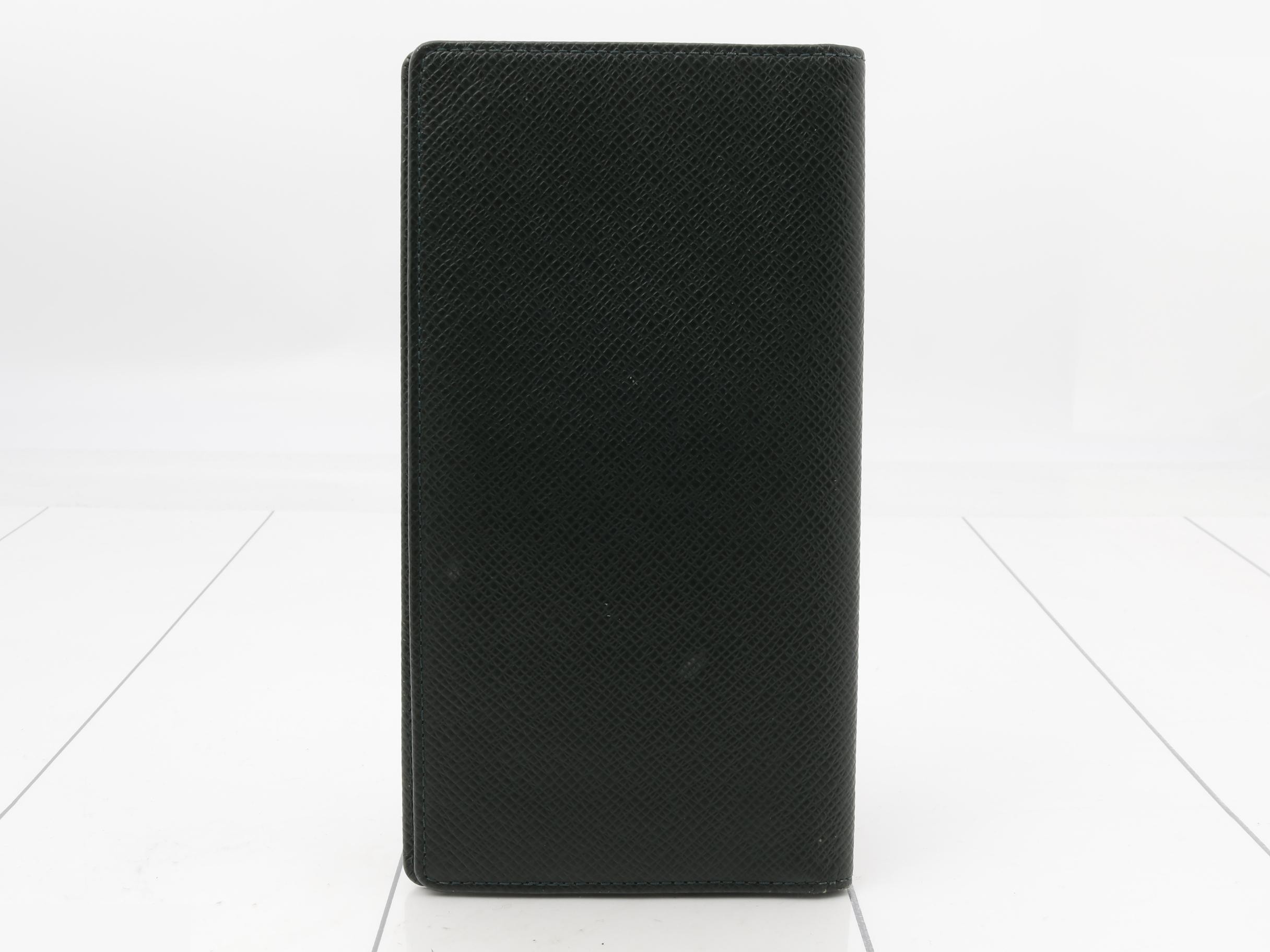 wallet — view 2