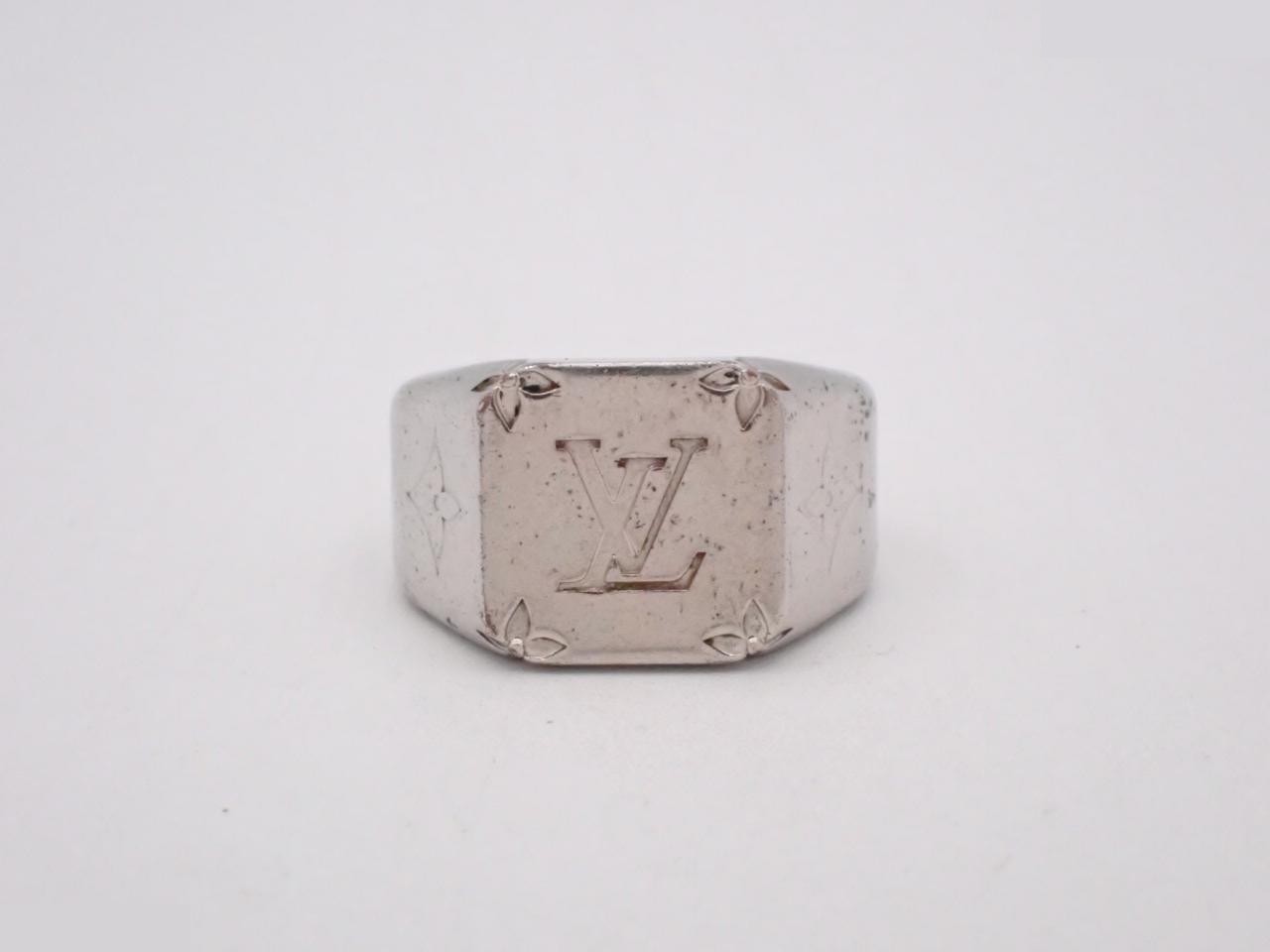 Signet ring #19