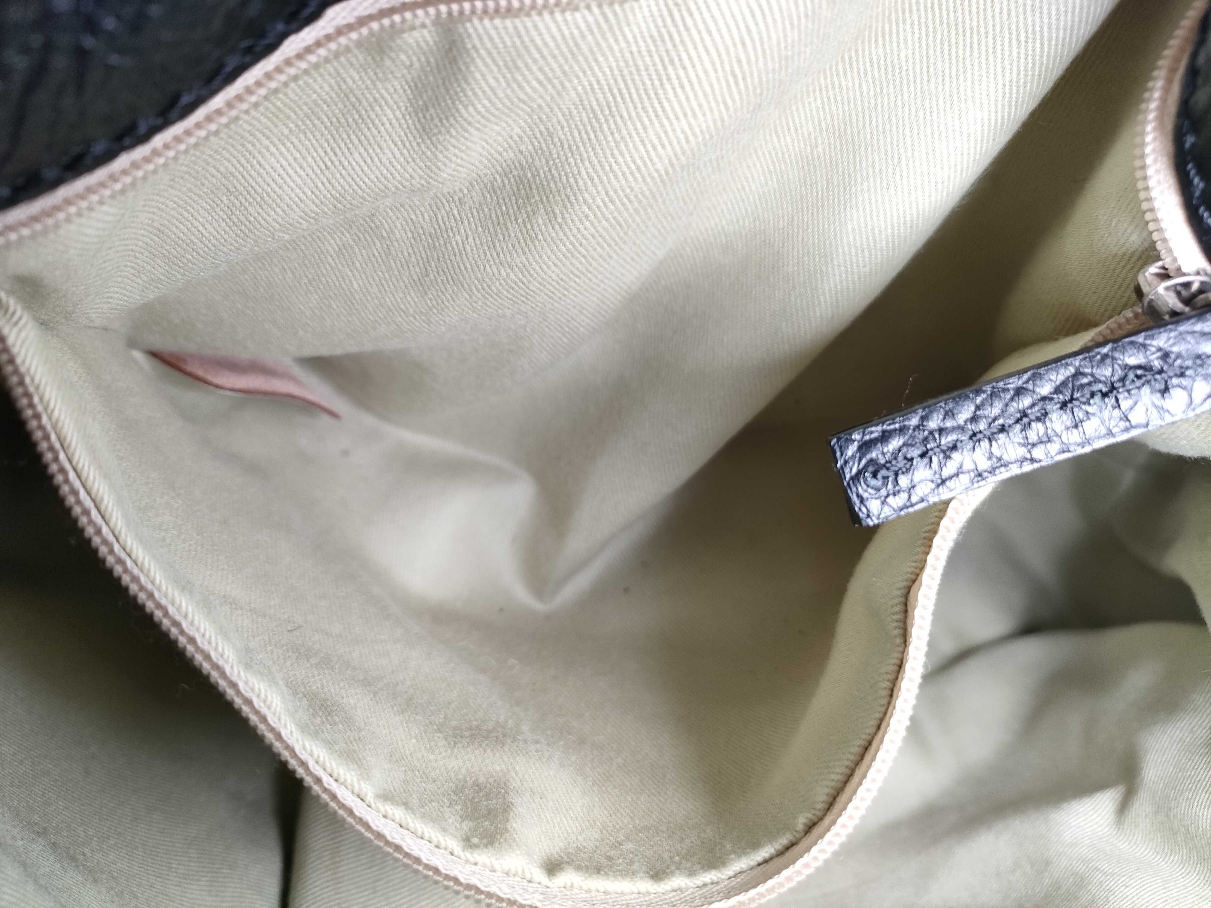 Paddington handbag with key and padlock — view 12