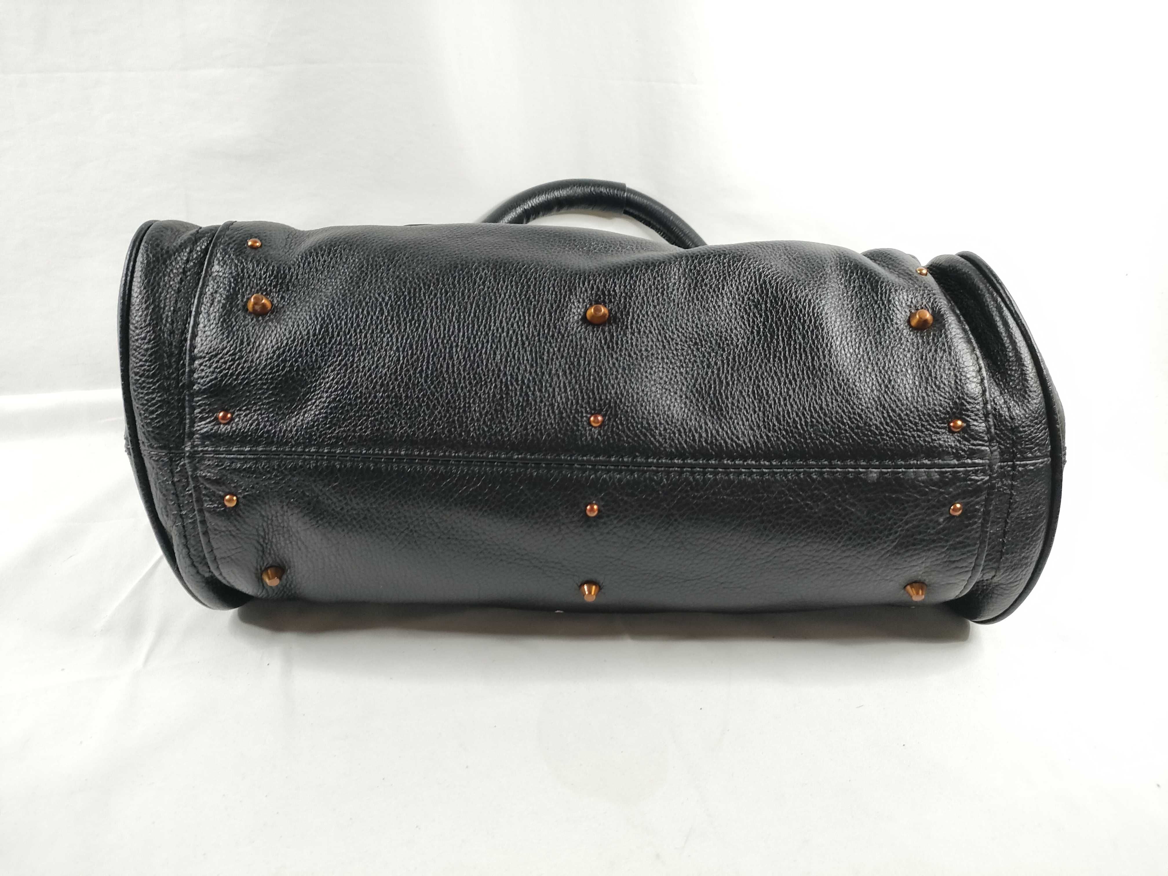 Paddington handbag with key and padlock — view 4