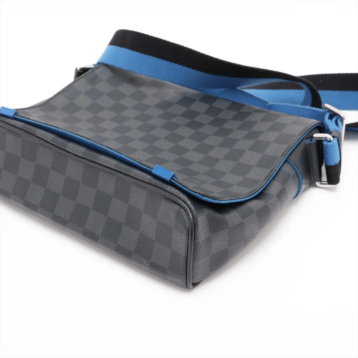 Damier Graphite District PM N42420 GI5117 Black — view 3