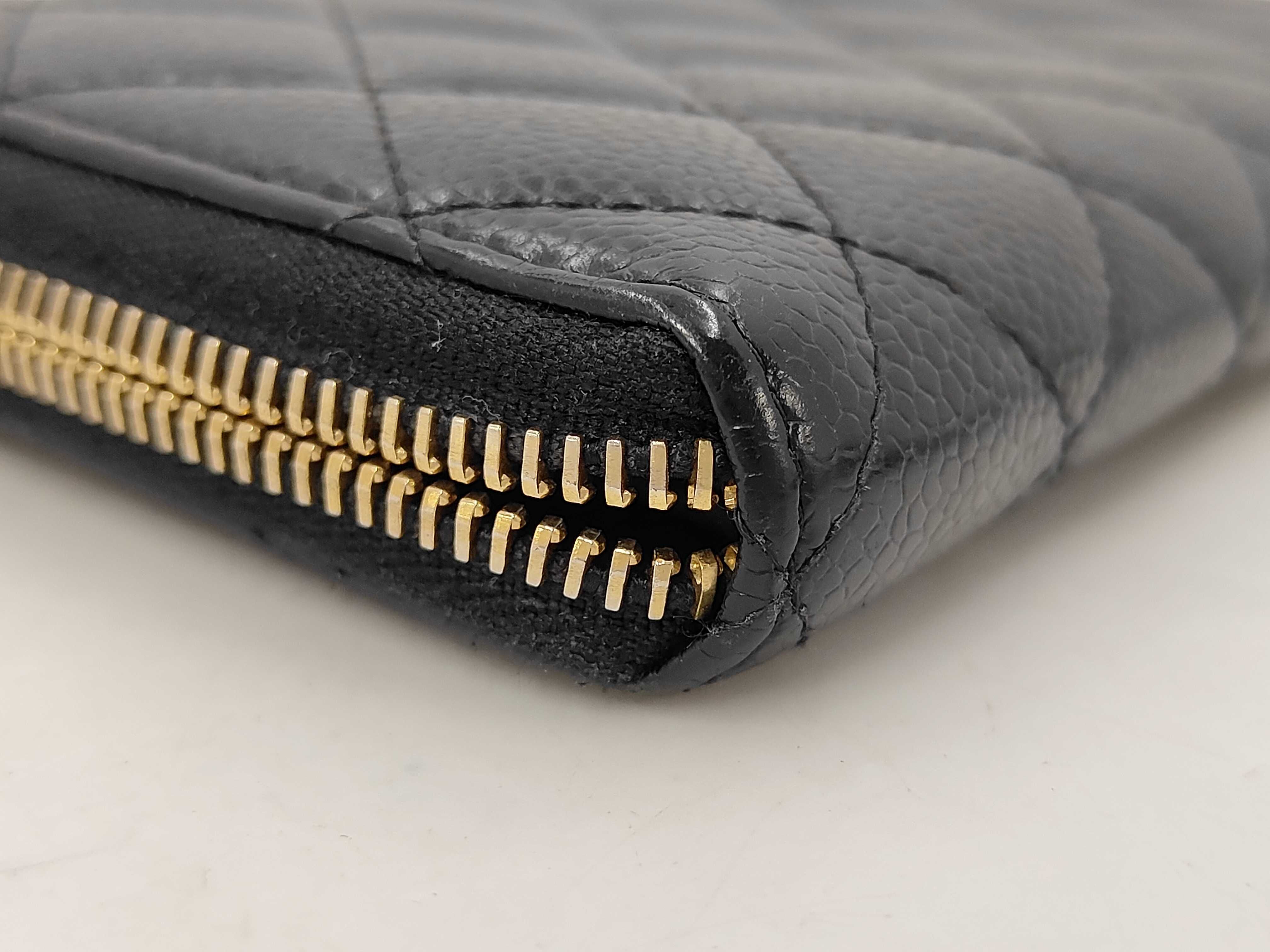 Caviar Skin Matelassé Coco Mark Round Zipper Wallet Black Seal 22 Series — view 9