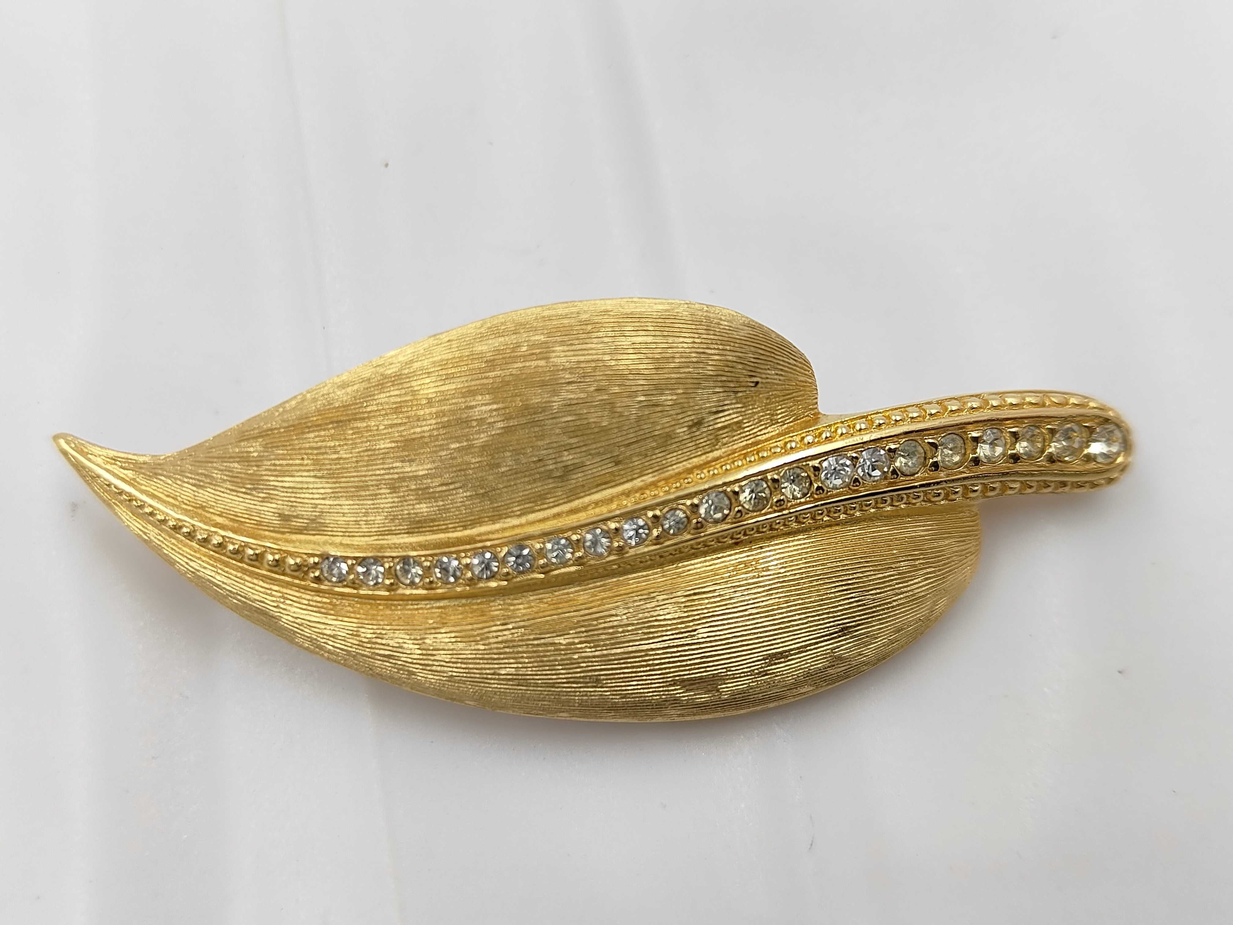 Brooch, Leaf Design, Rhinestone, GP Brooch