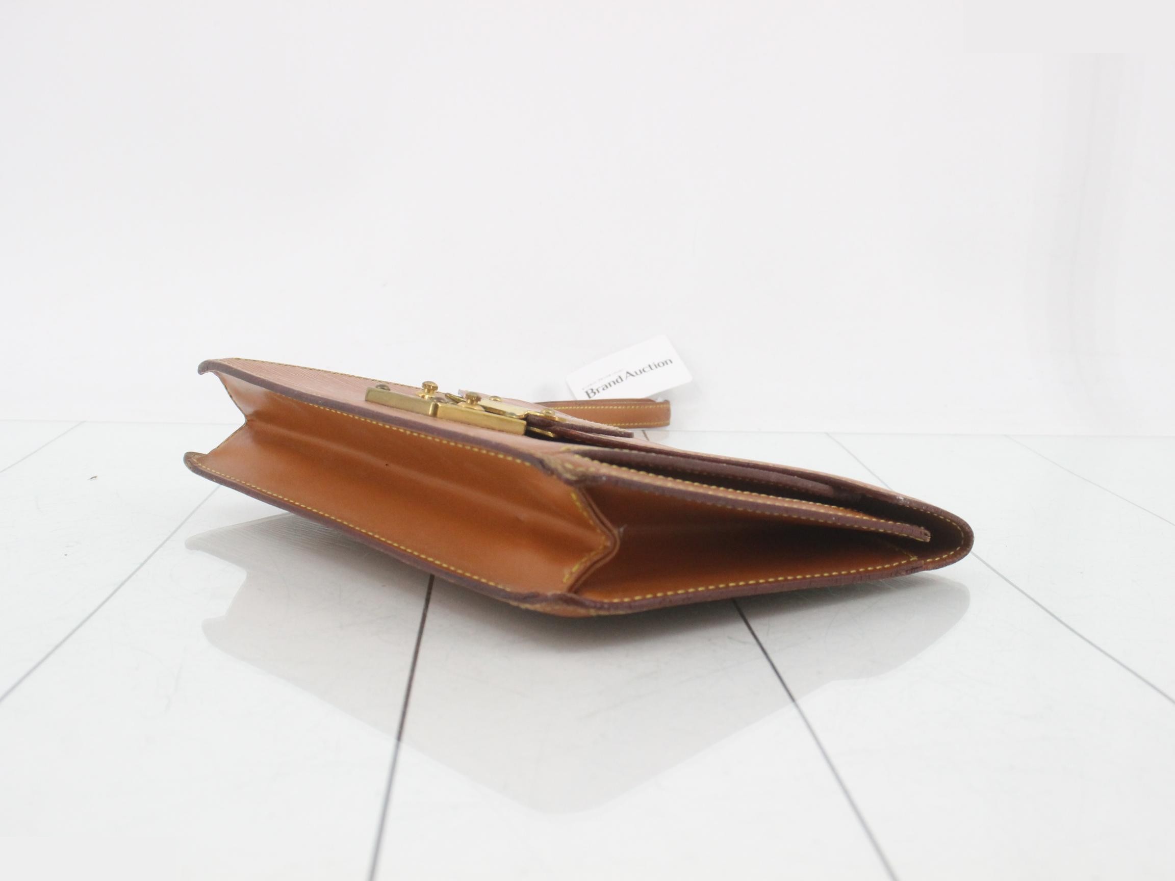 Epi Serie Dragonne Second Bag — view 6