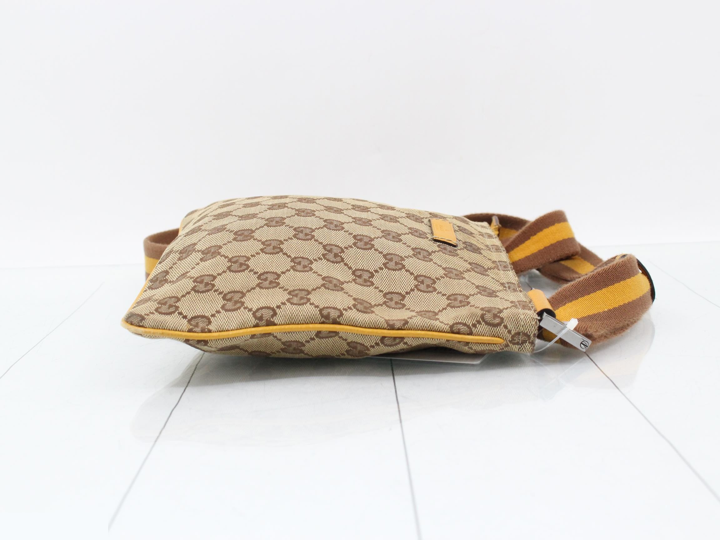 GG canvas shoulder bag — view 3