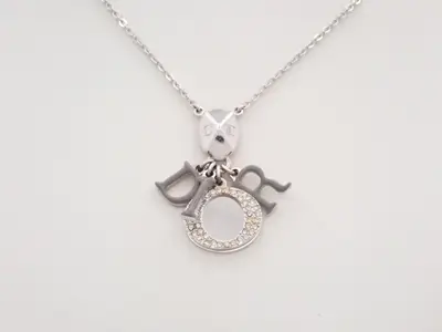 Other line: Precious metals, necklaces, pendants, neck circumference approximately 45cm.