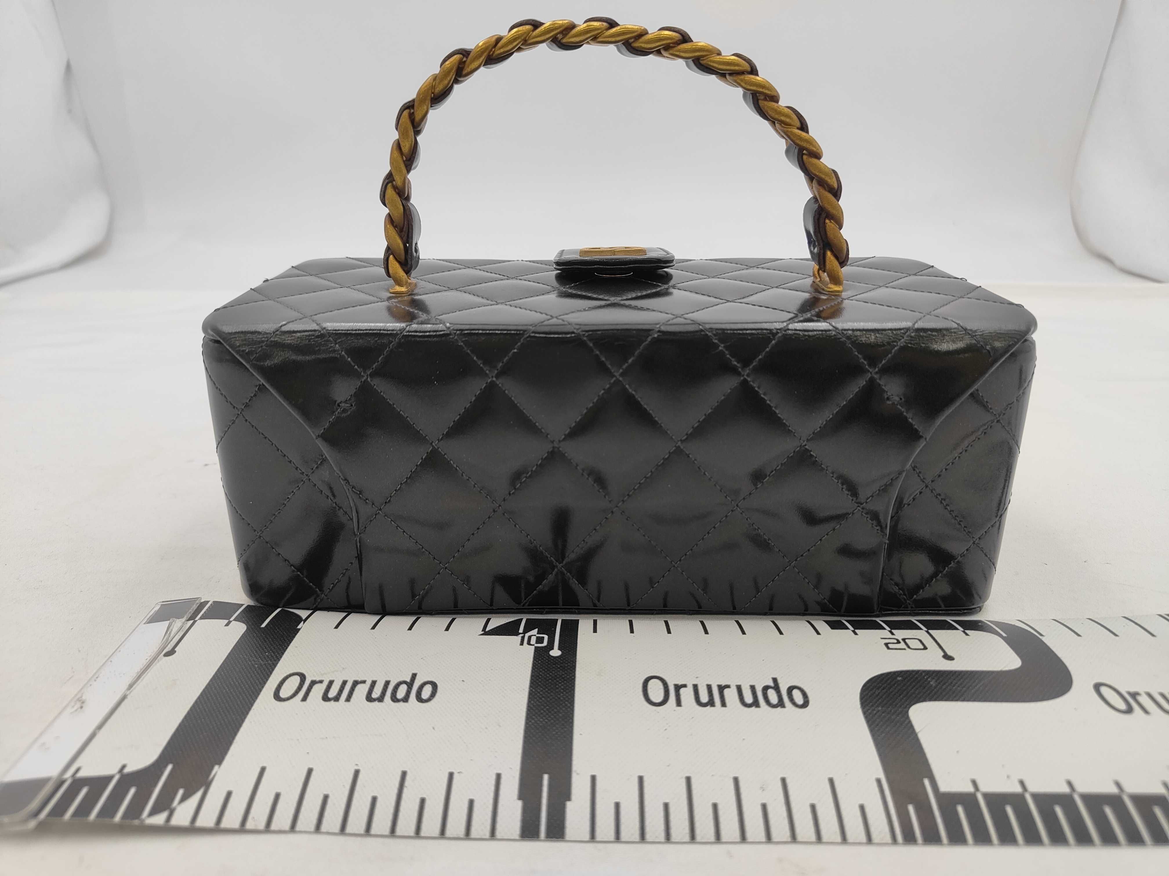 Vanity Handbag, Chain Top Handle, Matelassé, Patent Leather, Gold Hardware, Serial Number 3 Series, with Serial Seal. — view 2