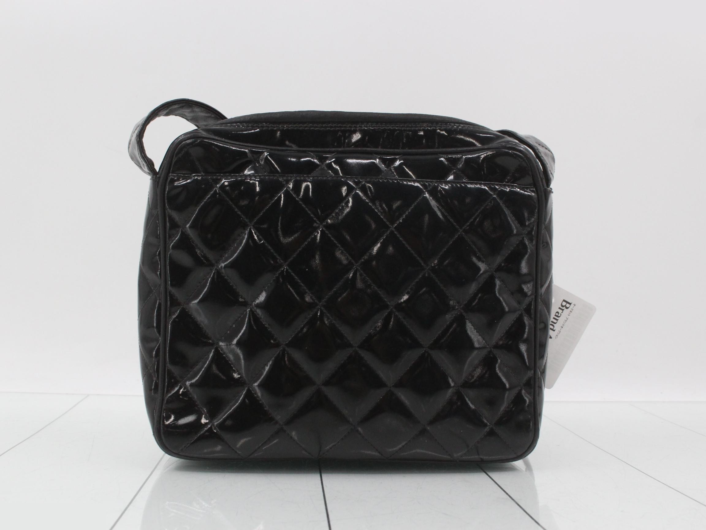 Matelassé enamel shoulder bag with gold hardware — view 2