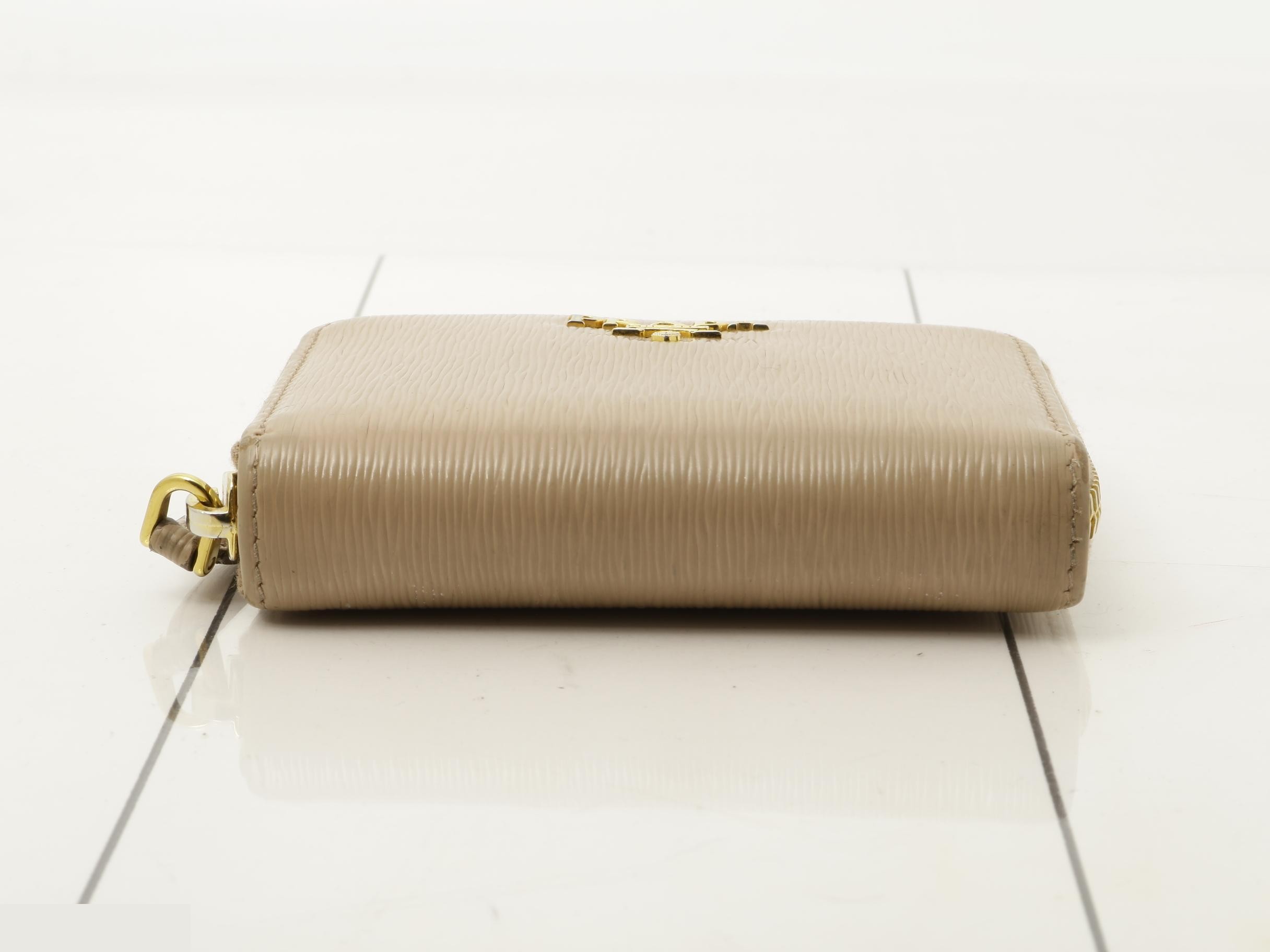 Coin case, round zip — view 3