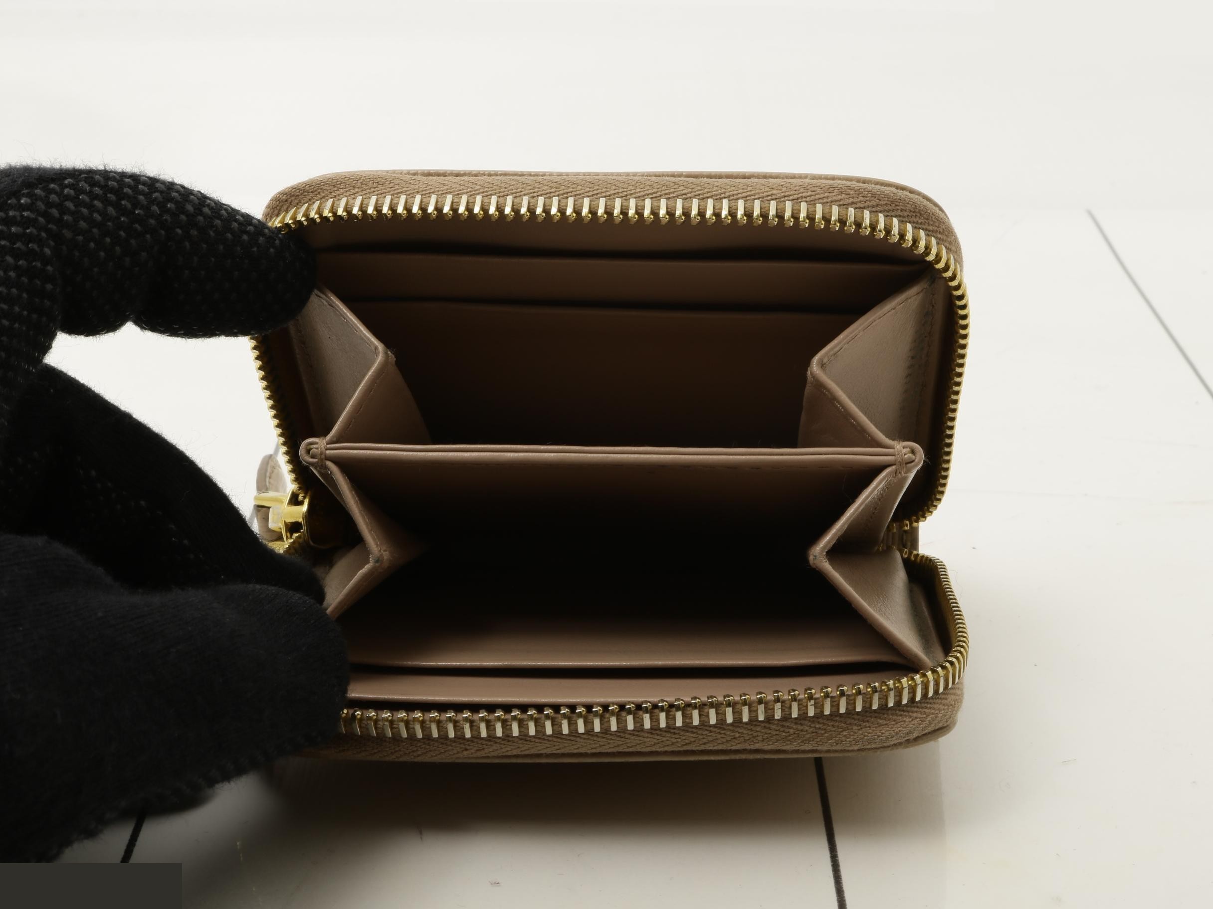 Coin case, round zip — view 4