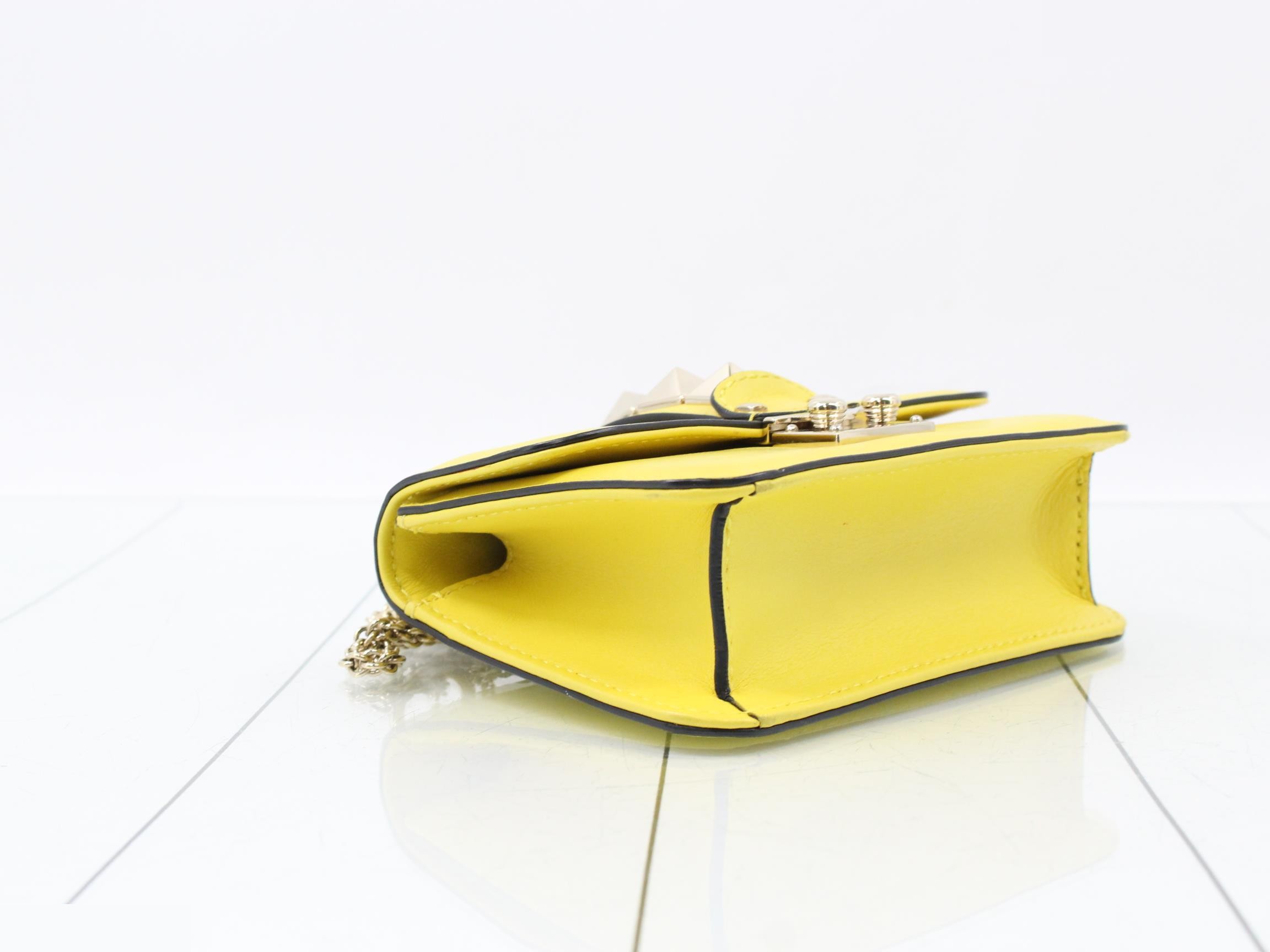 Other lines: Bags - Chain Shoulder Bag - Rockstud - Yellow — view 5