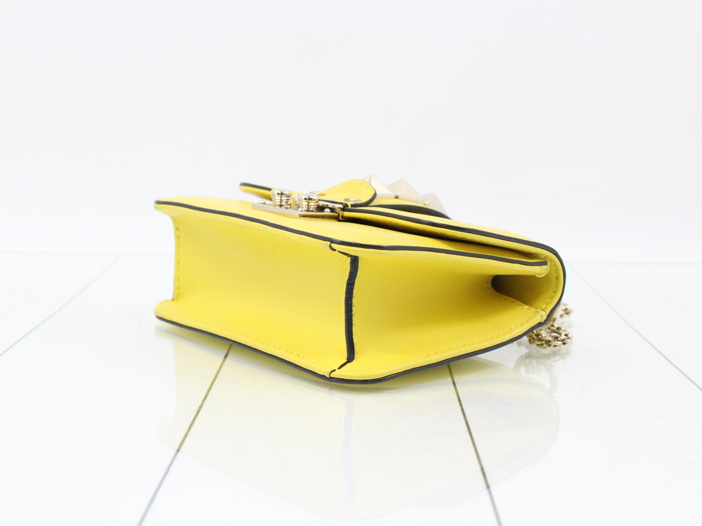 Other lines: Bags - Chain Shoulder Bag - Rockstud - Yellow — view 6